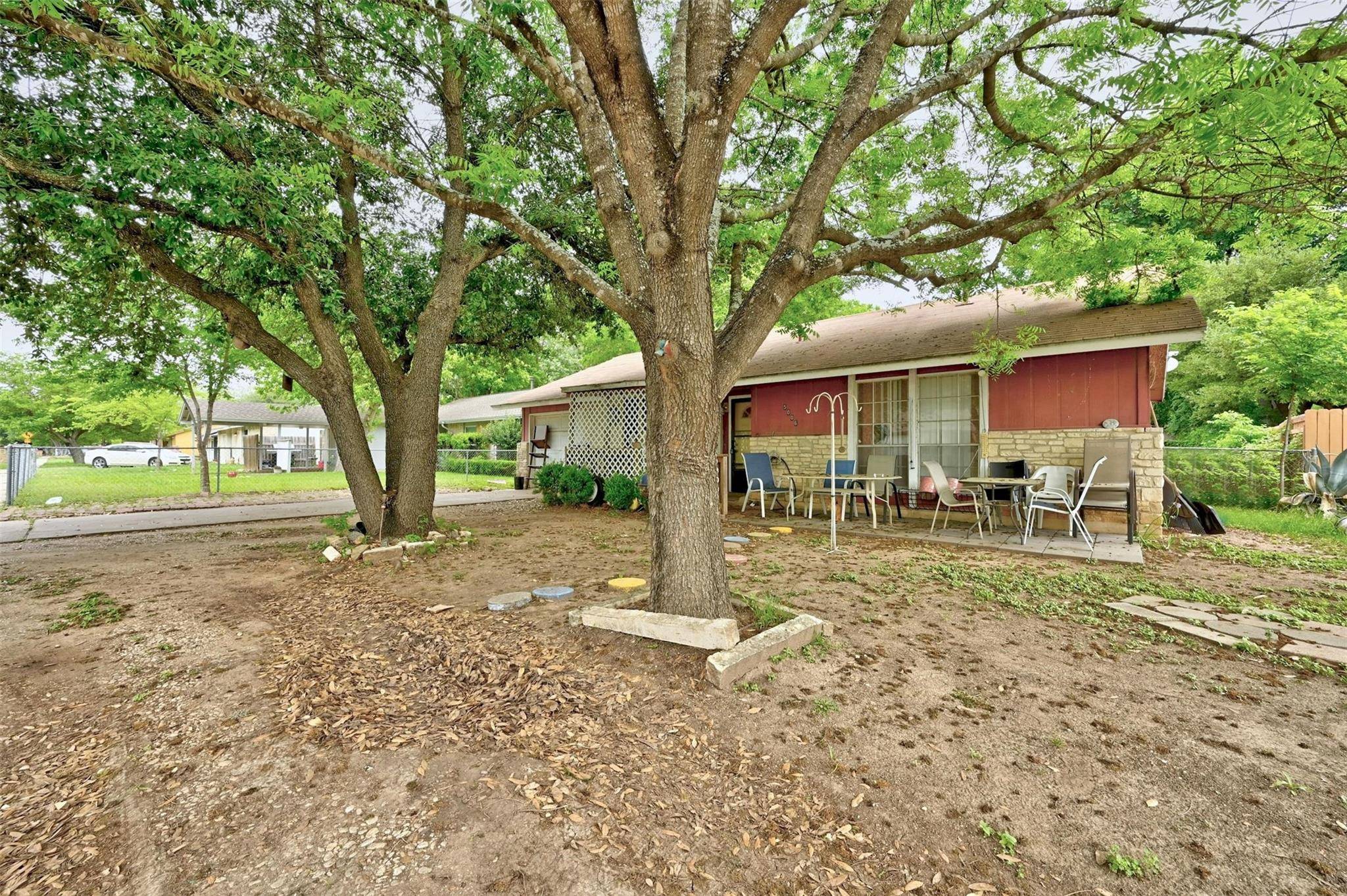 Austin, TX 78744,5006 Creek Bend DR