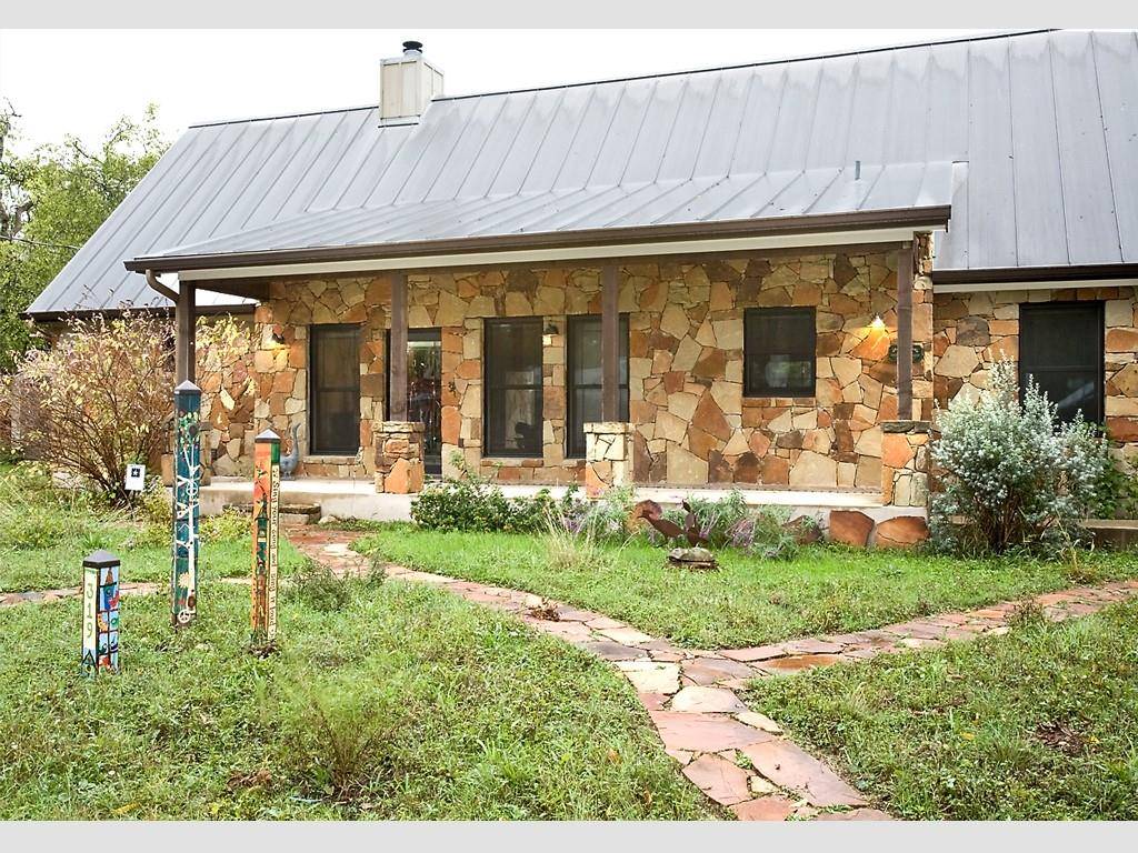 Blanco, TX 78606,319 2nd ST