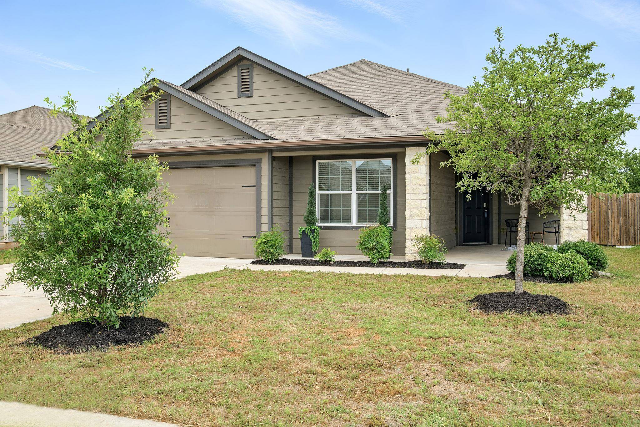 Hutto, TX 78634,1000 Comal RUN
