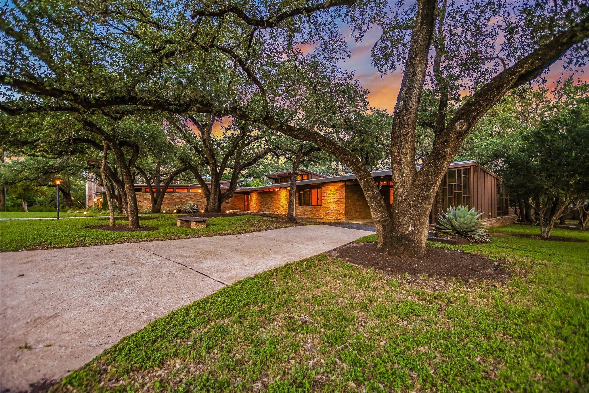 Austin, TX 78746,407 Almarion DR