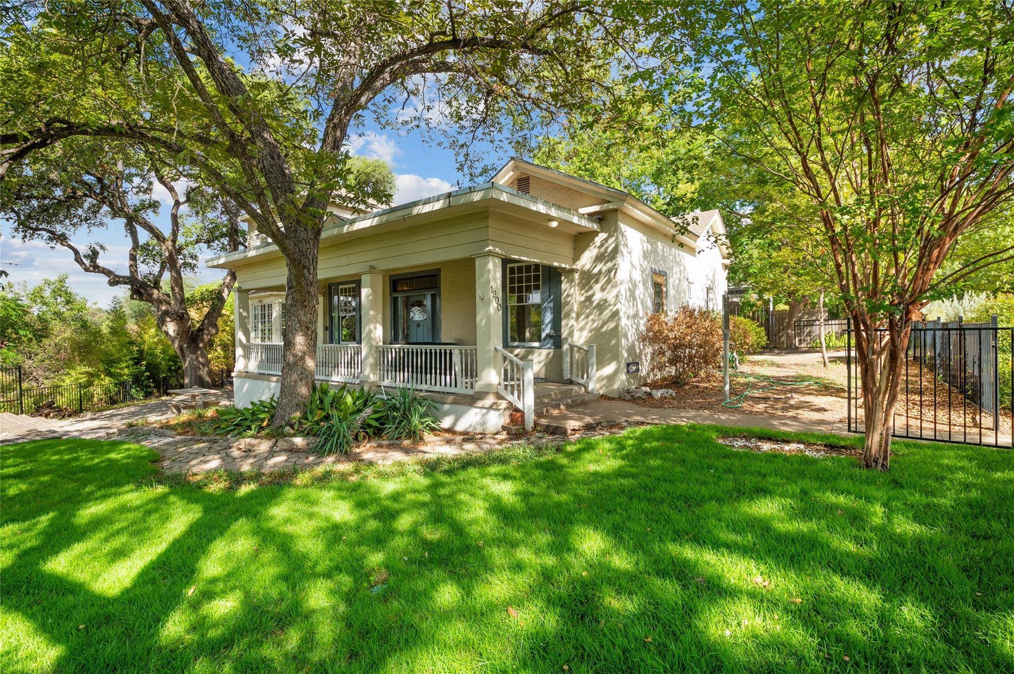 Austin, TX 78705,1900 David ST #1