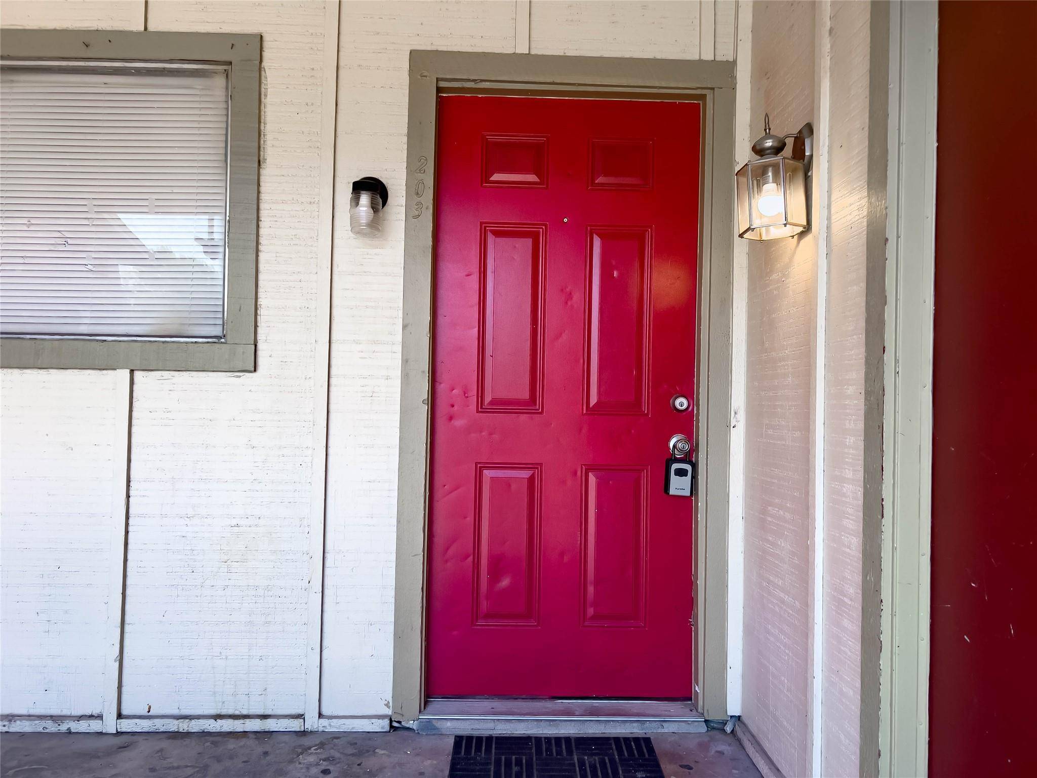 Austin, TX 78758,8907 Parkfield DR #203