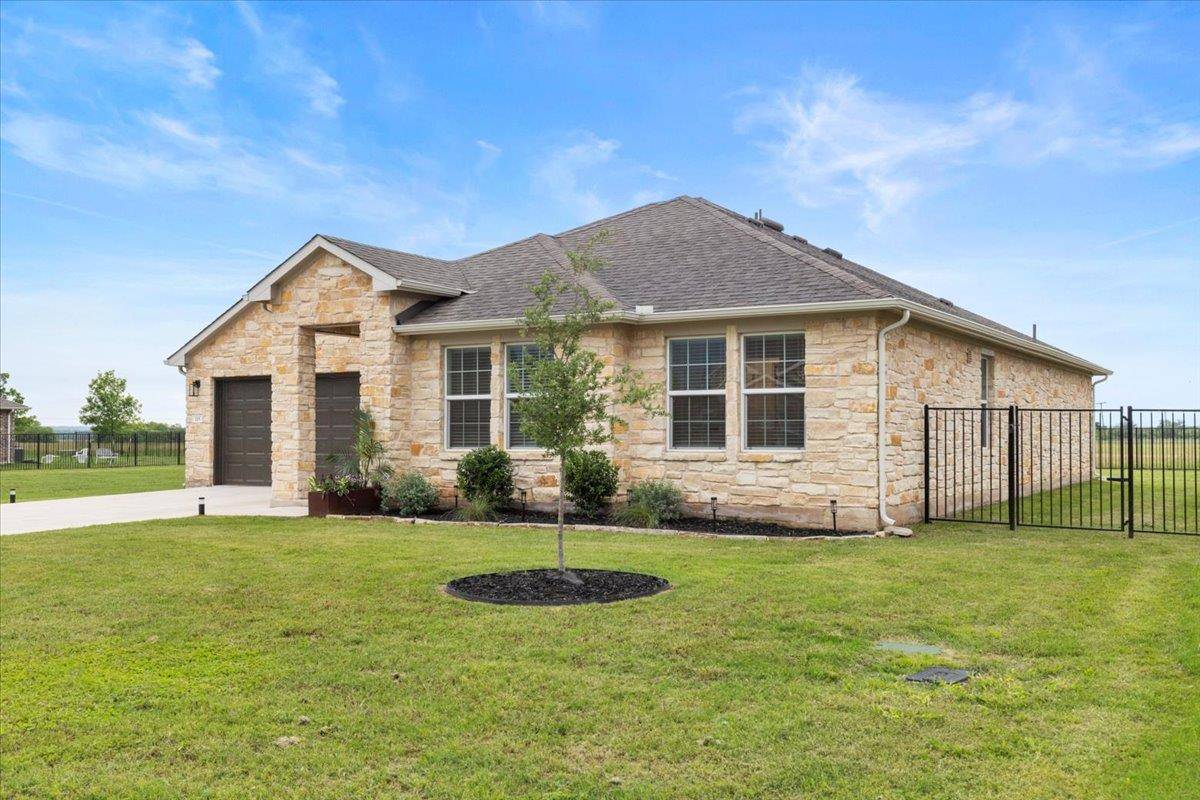 Bastrop, TX 78602,115 Loon DR