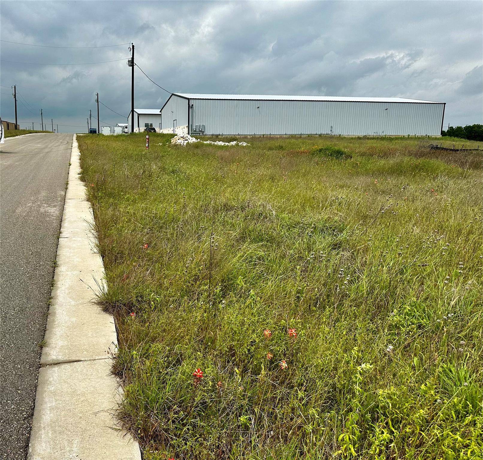 Jarrell, TX 76537,512 LR Williams LN