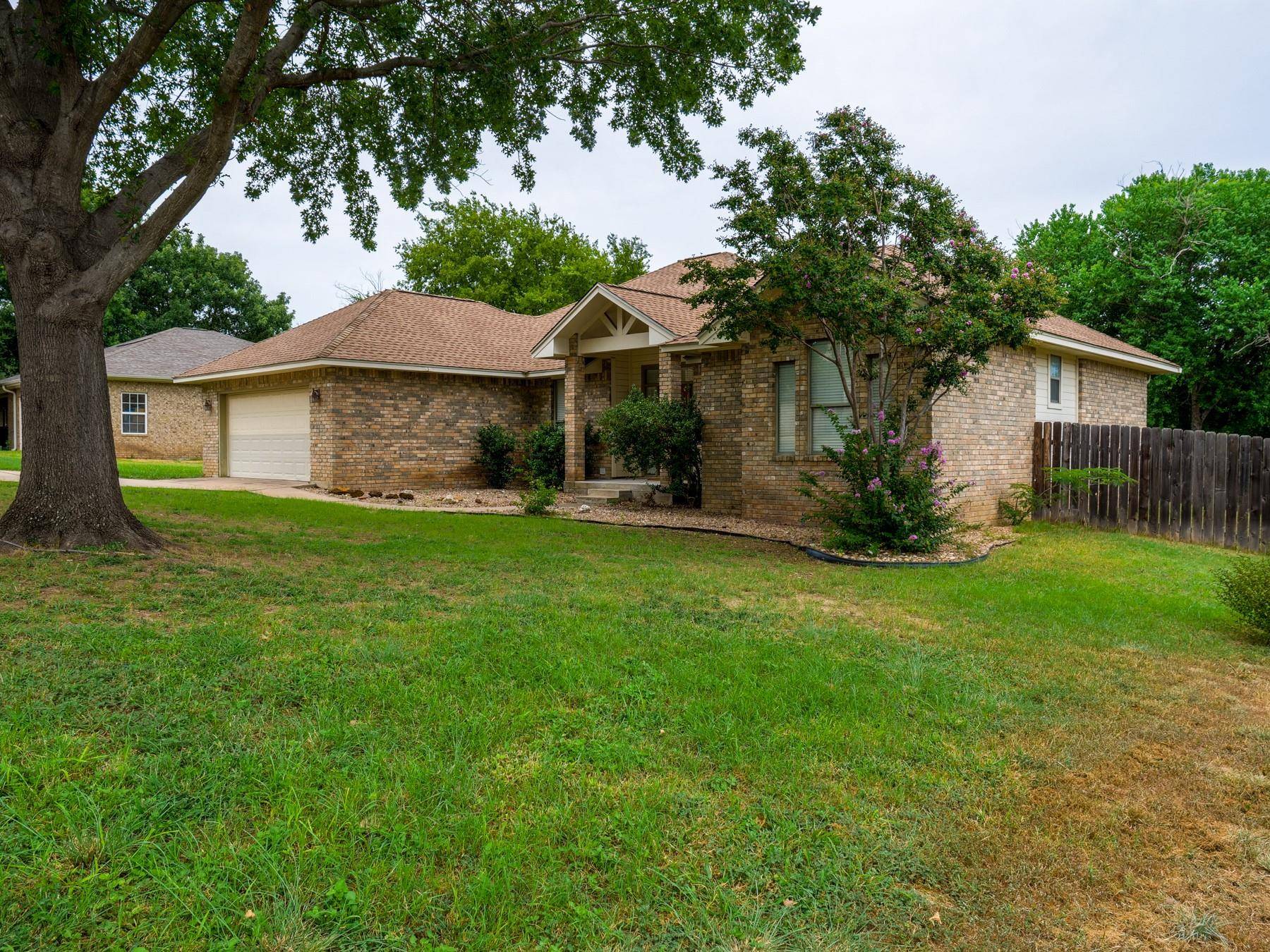 Marble Falls, TX 78654,147 Broadmoor ST