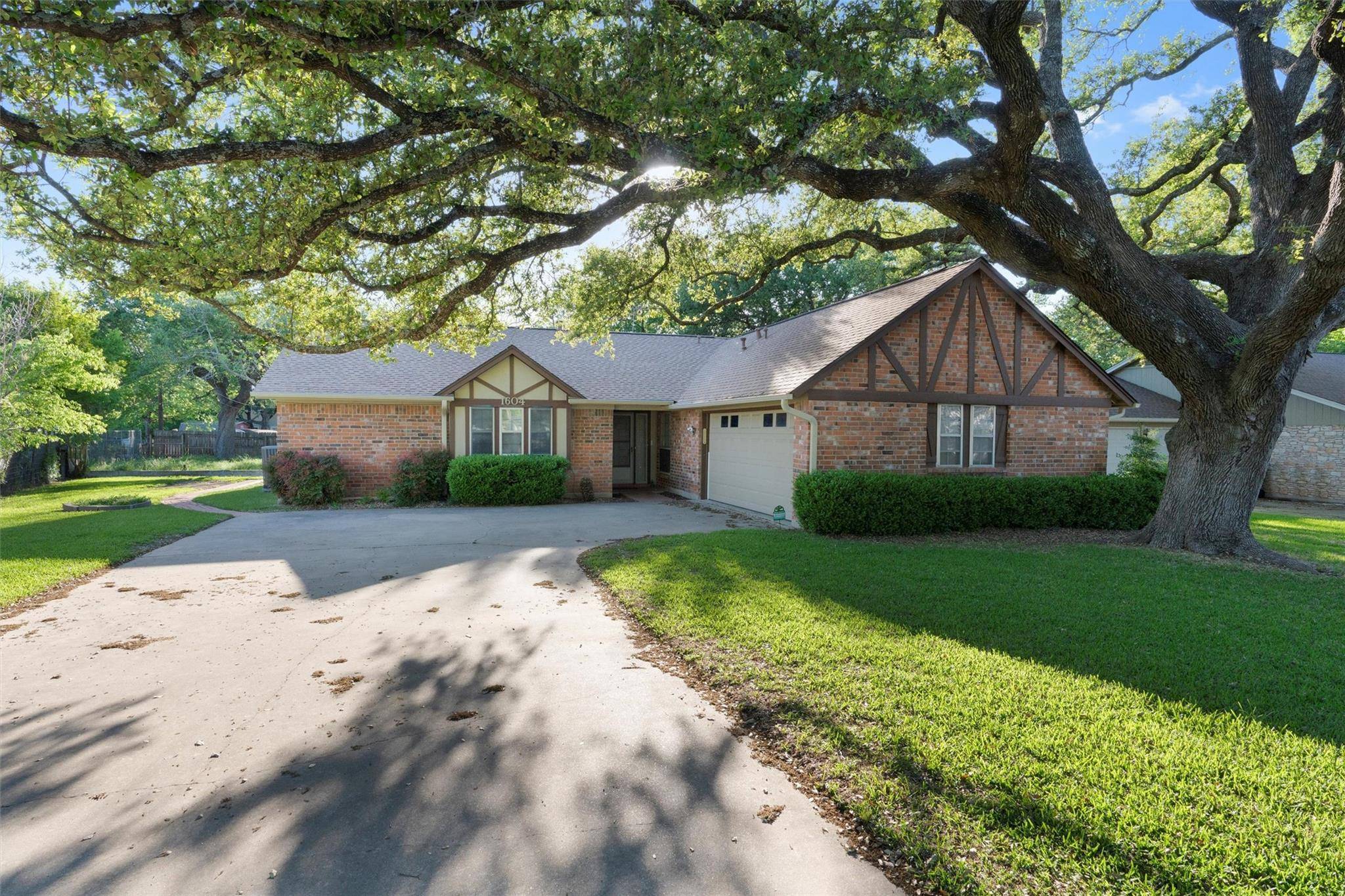 Round Rock, TX 78681,1604 Wood Rock DR