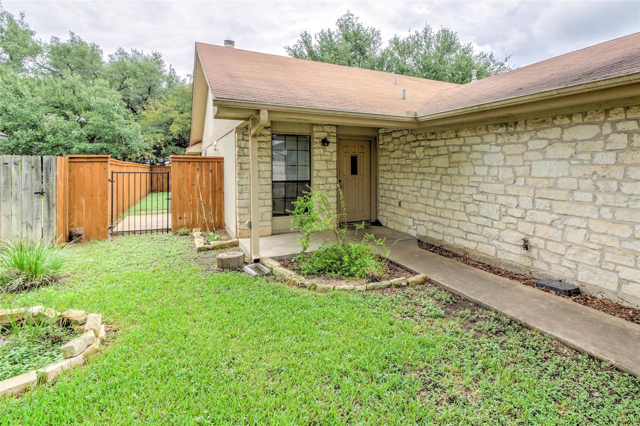 Georgetown, TX 78628,109 Verna SPUR #B