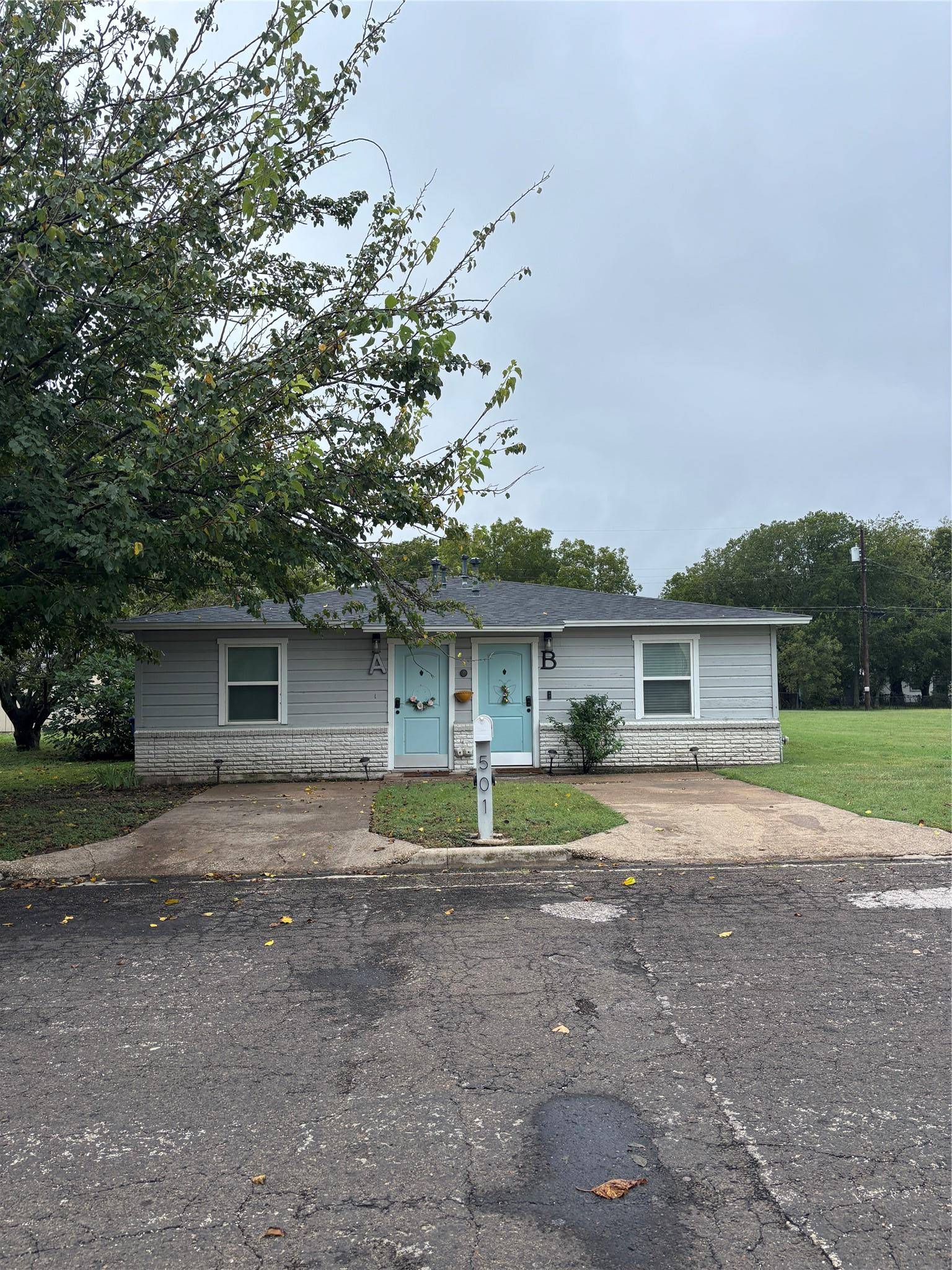 Copperas Cove, TX 76522,501 W Lincoln Ave #A-B