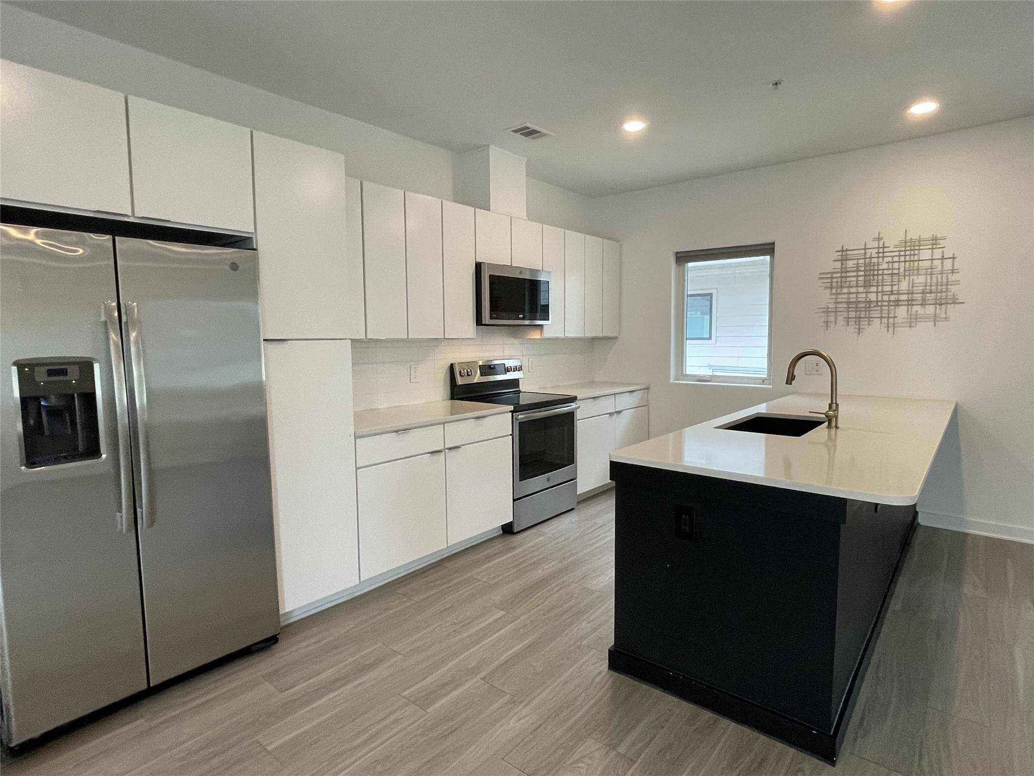 Austin, TX 78745,5924 S Congress Ave #152S