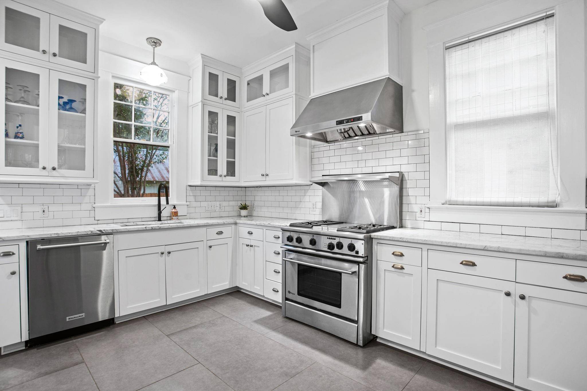 Austin, TX 78705,607 W 32nd ST