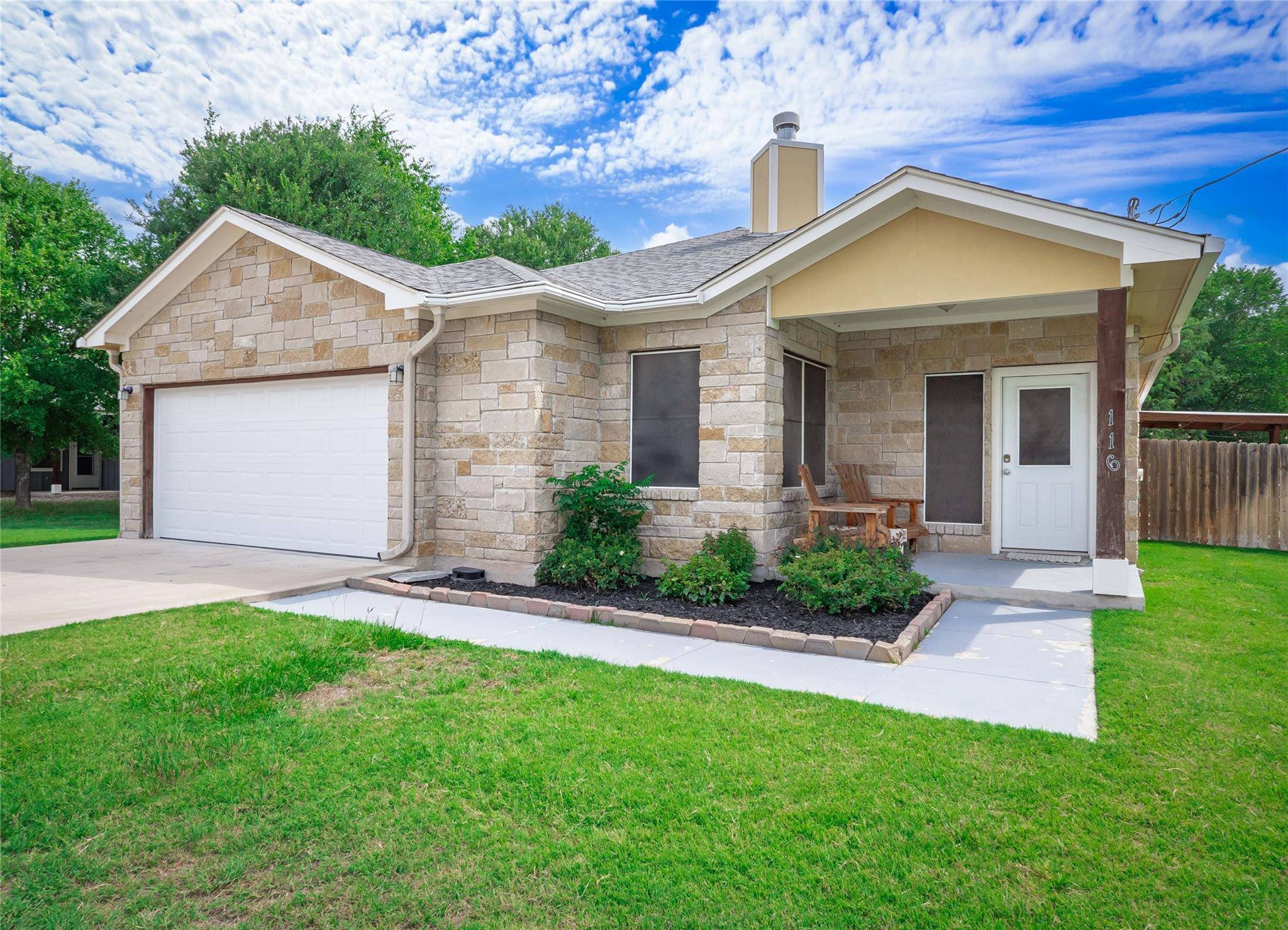 Bastrop, TX 78602,116 Naalehu CT