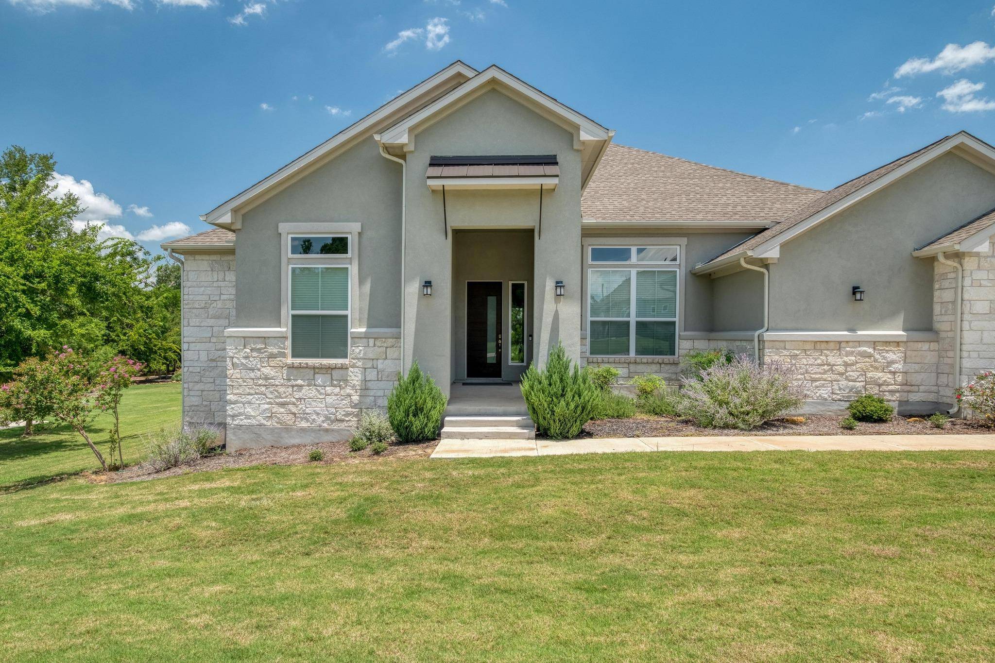 Cedar Creek, TX 78612,251 Raptor Beak WAY