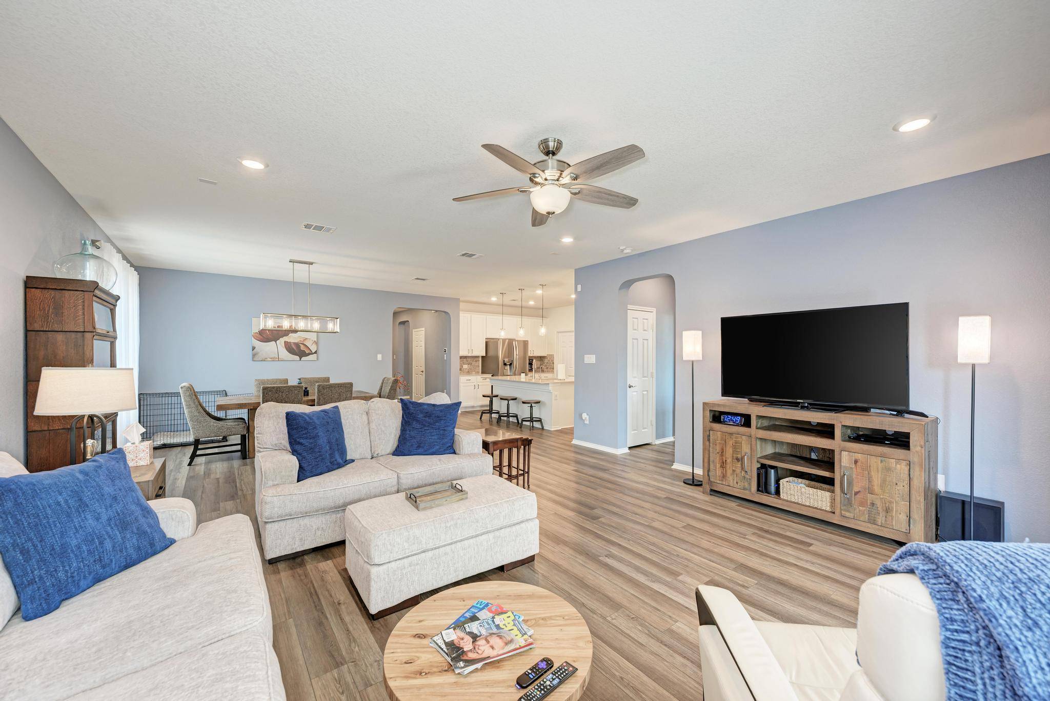 Kyle, TX 78640,220 Fuchsia ST