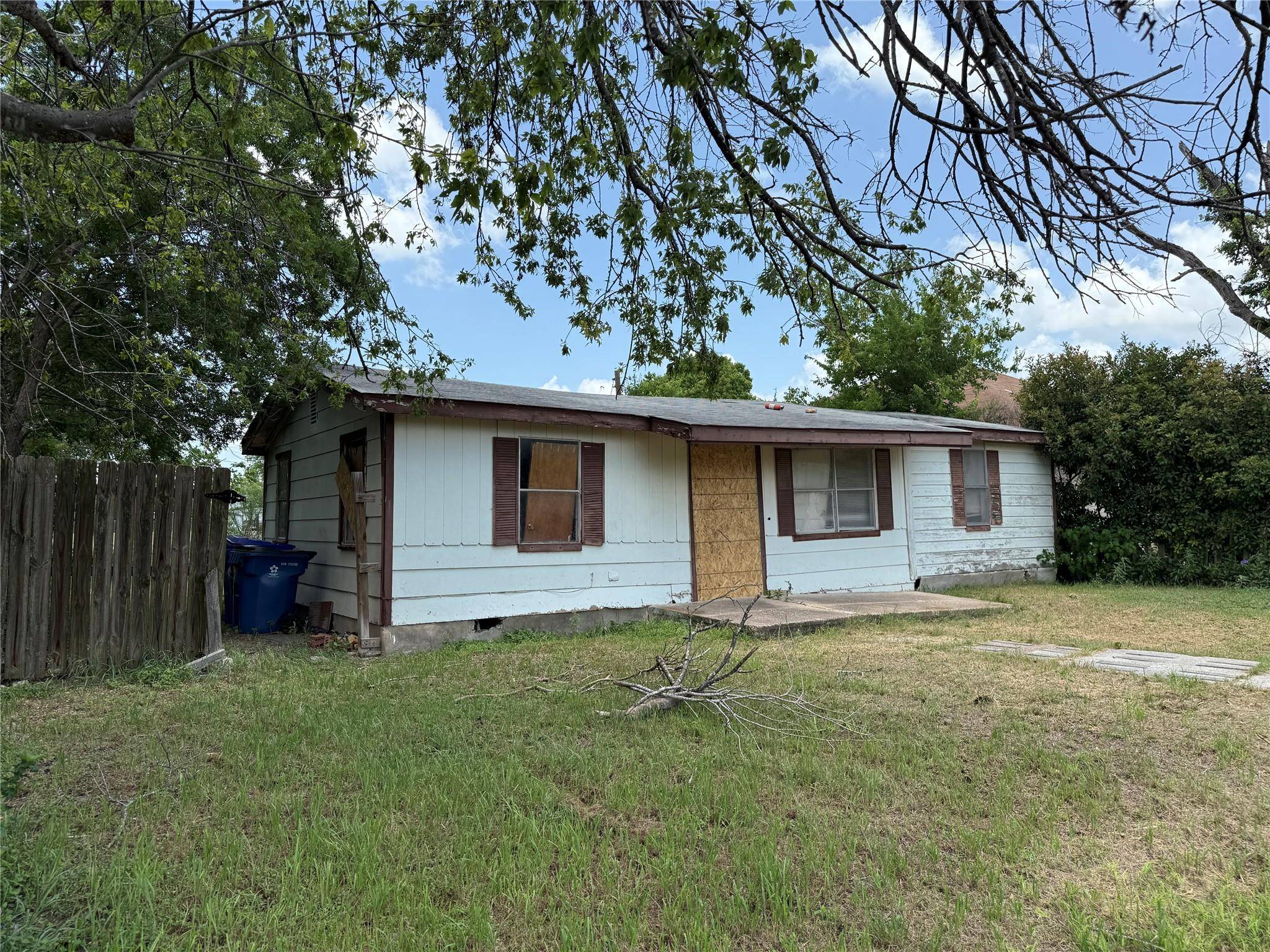 Manor, TX 78653,207 W TOWNES ST