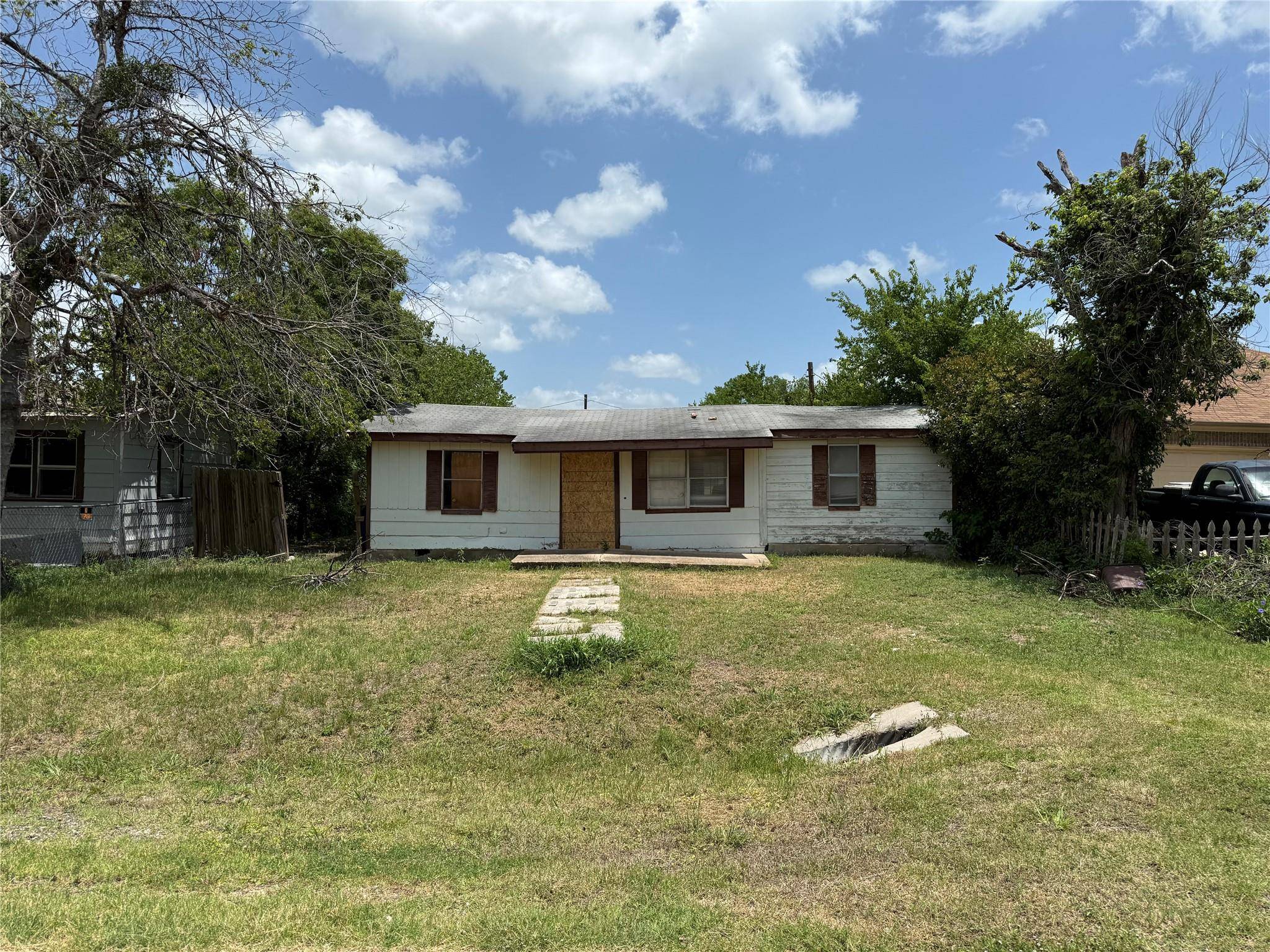 Manor, TX 78653,207 W TOWNES ST