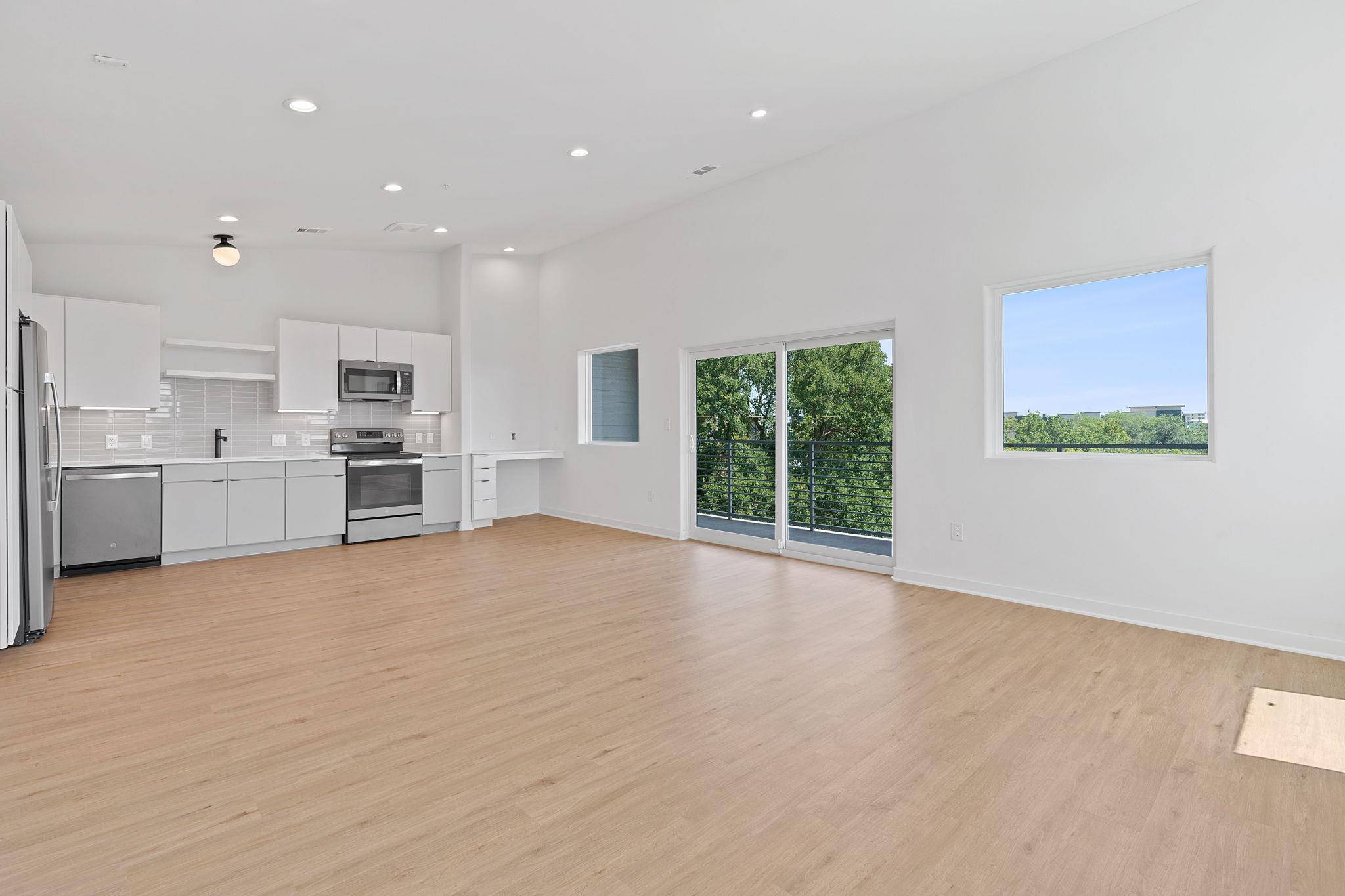 Austin, TX 78745,100 W Mockingbird LN #209