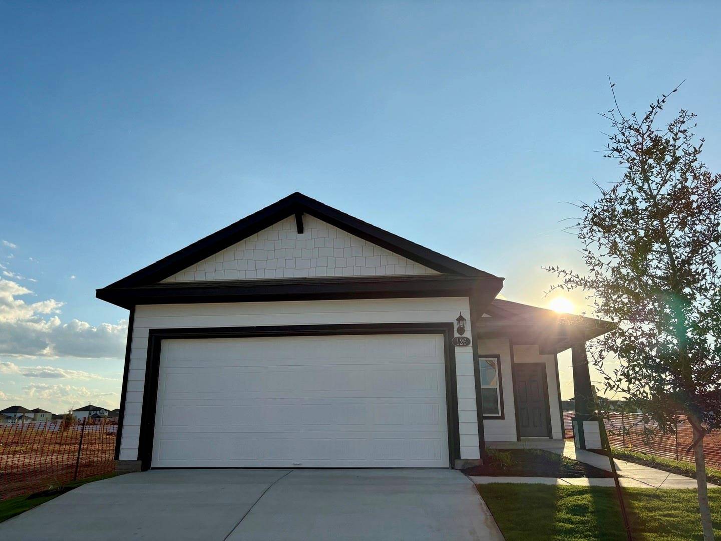 Elgin, TX 78621,126 Daylily DR