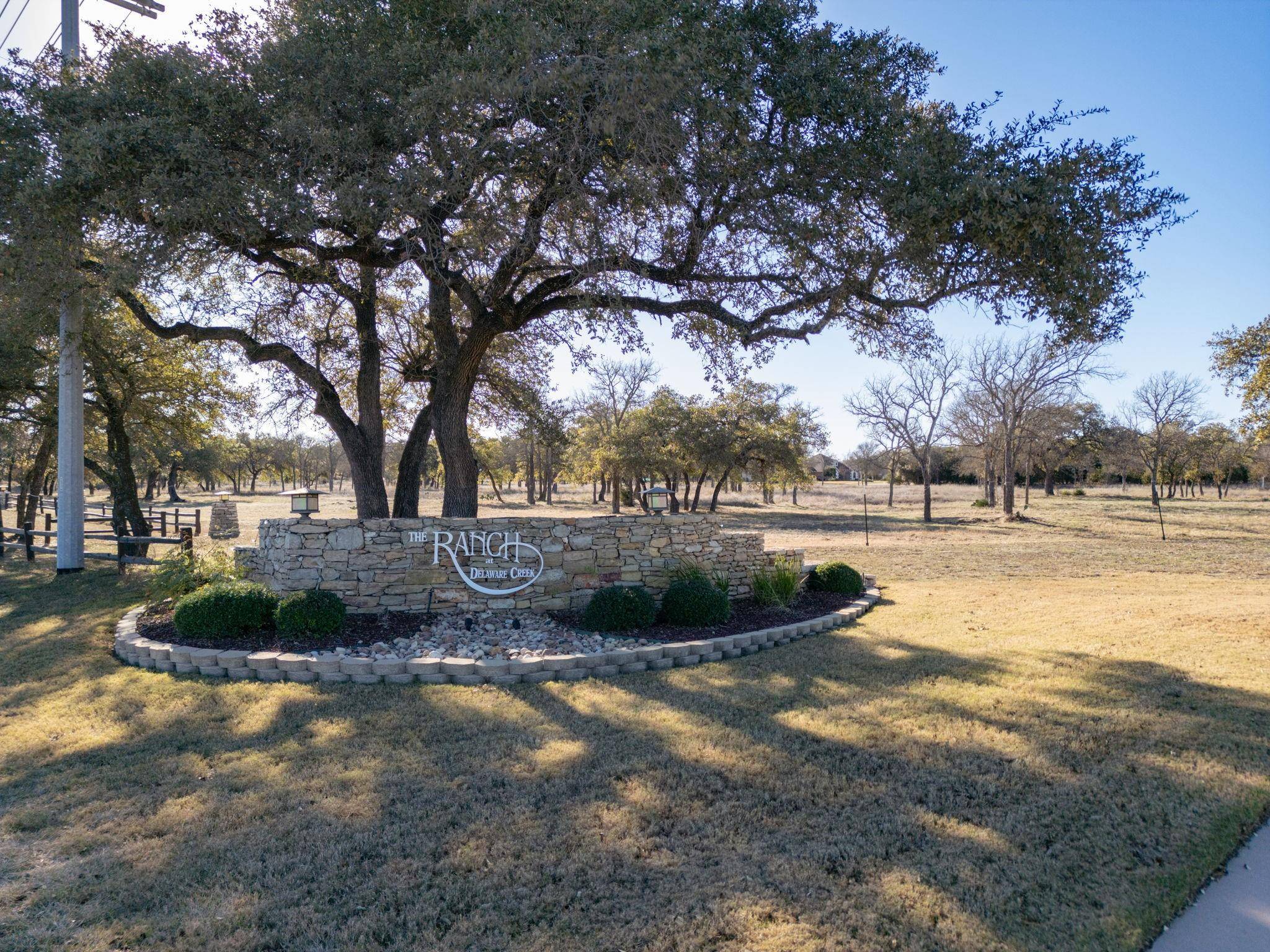 Burnet, TX 78611,207 Sunday DR