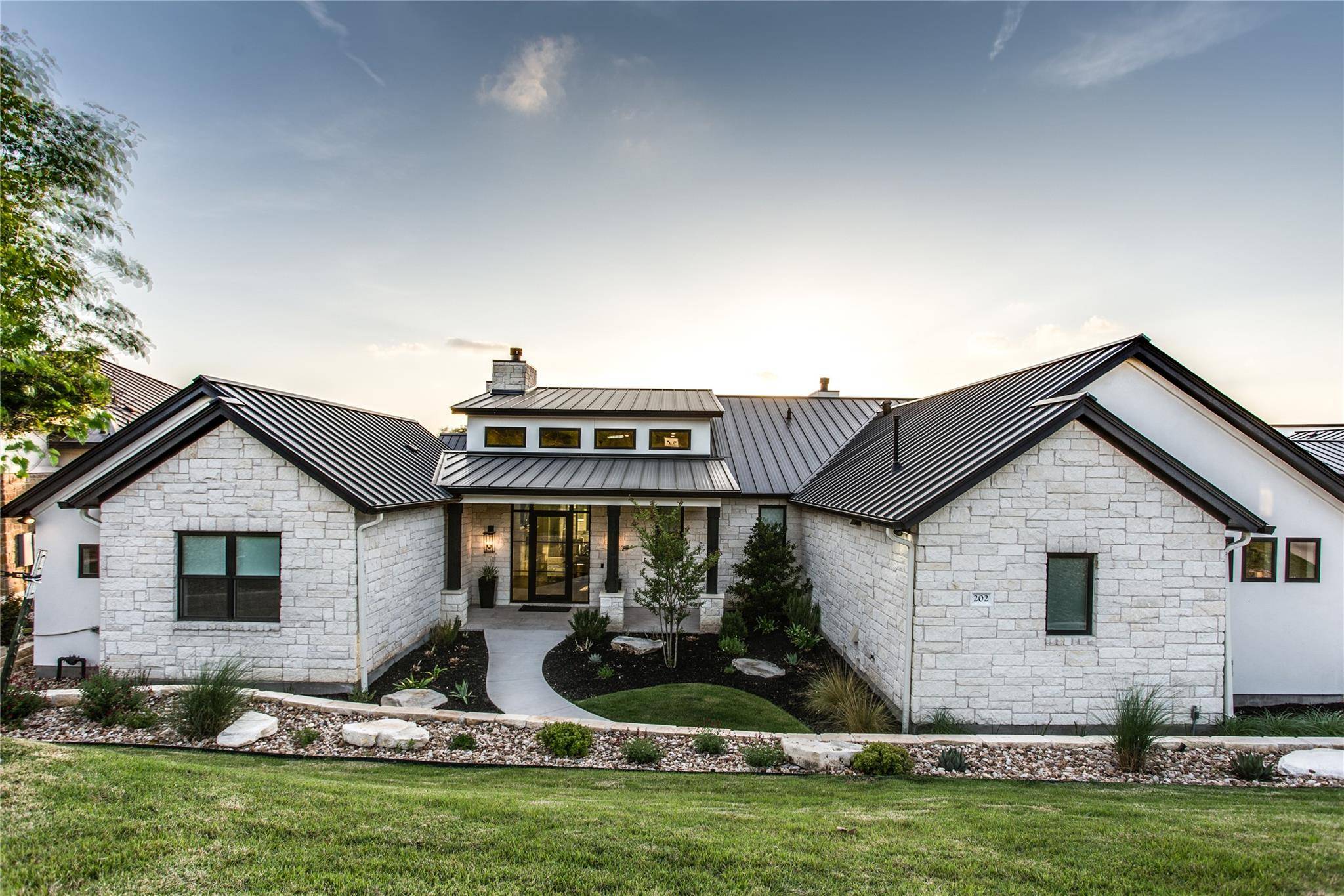 Lakeway, TX 78738,202 Bella Colinas DR
