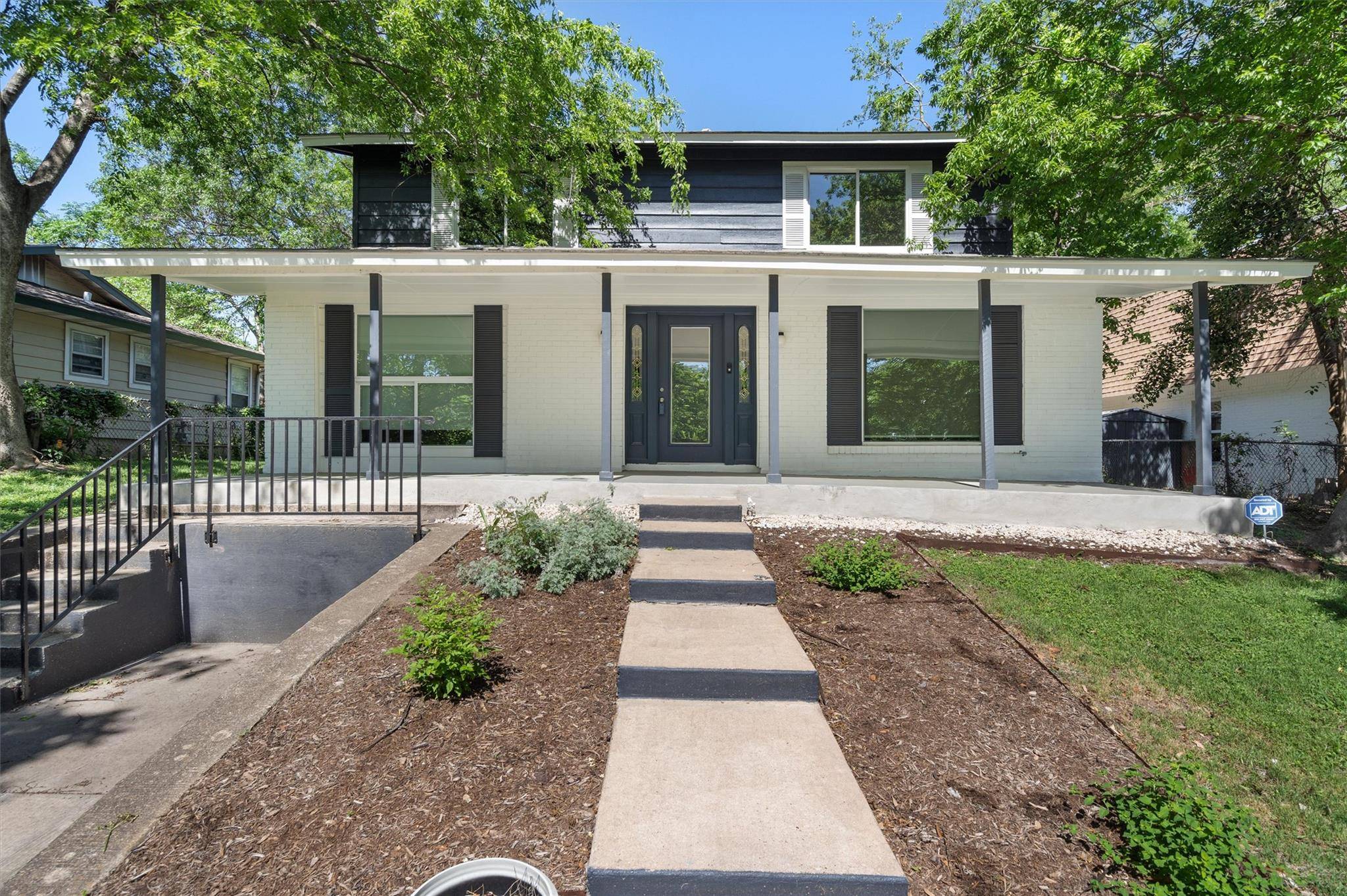 Austin, TX 78741,3400 Santa Fe DR