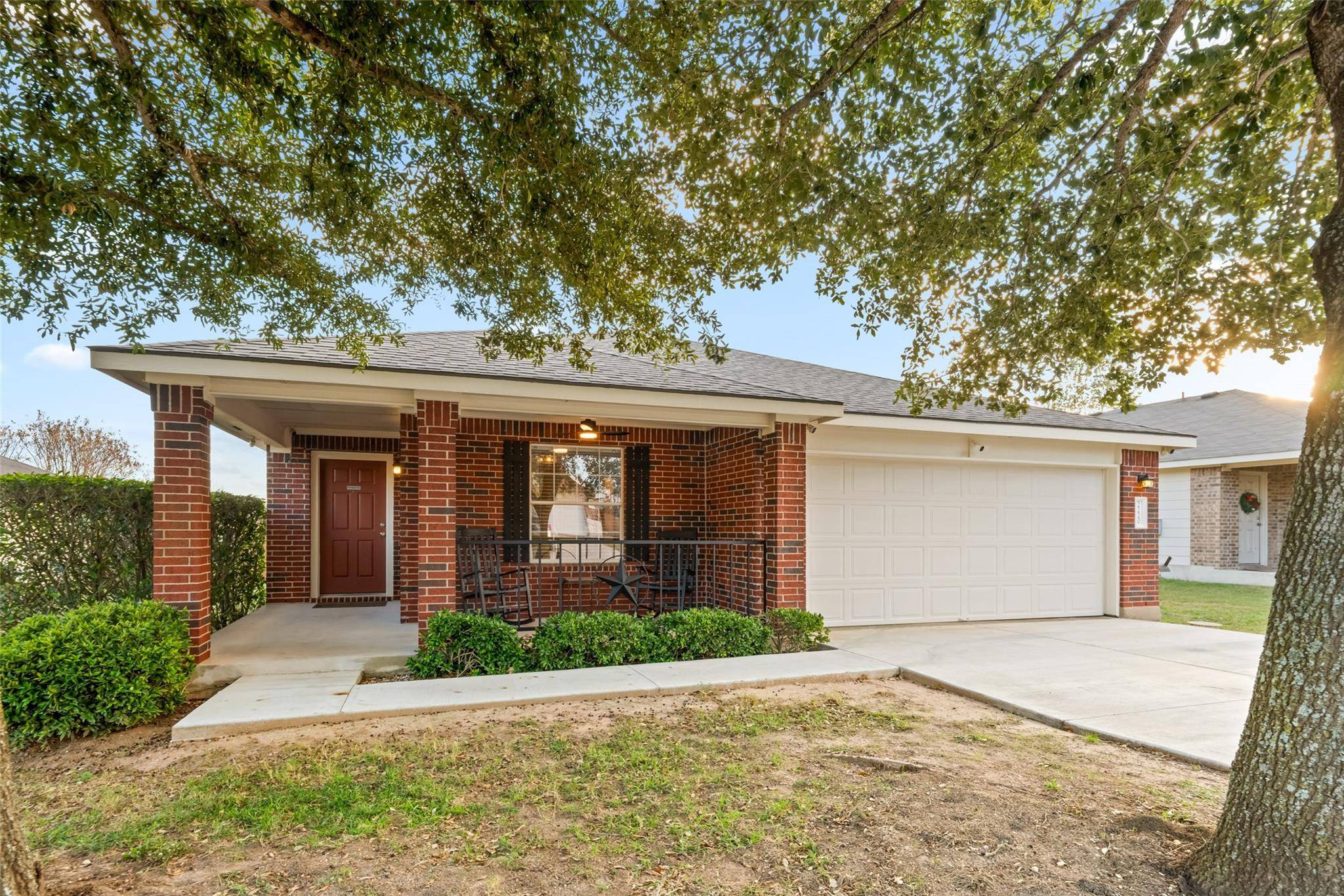 Buda, TX 78610,2220 Green Meadows LN