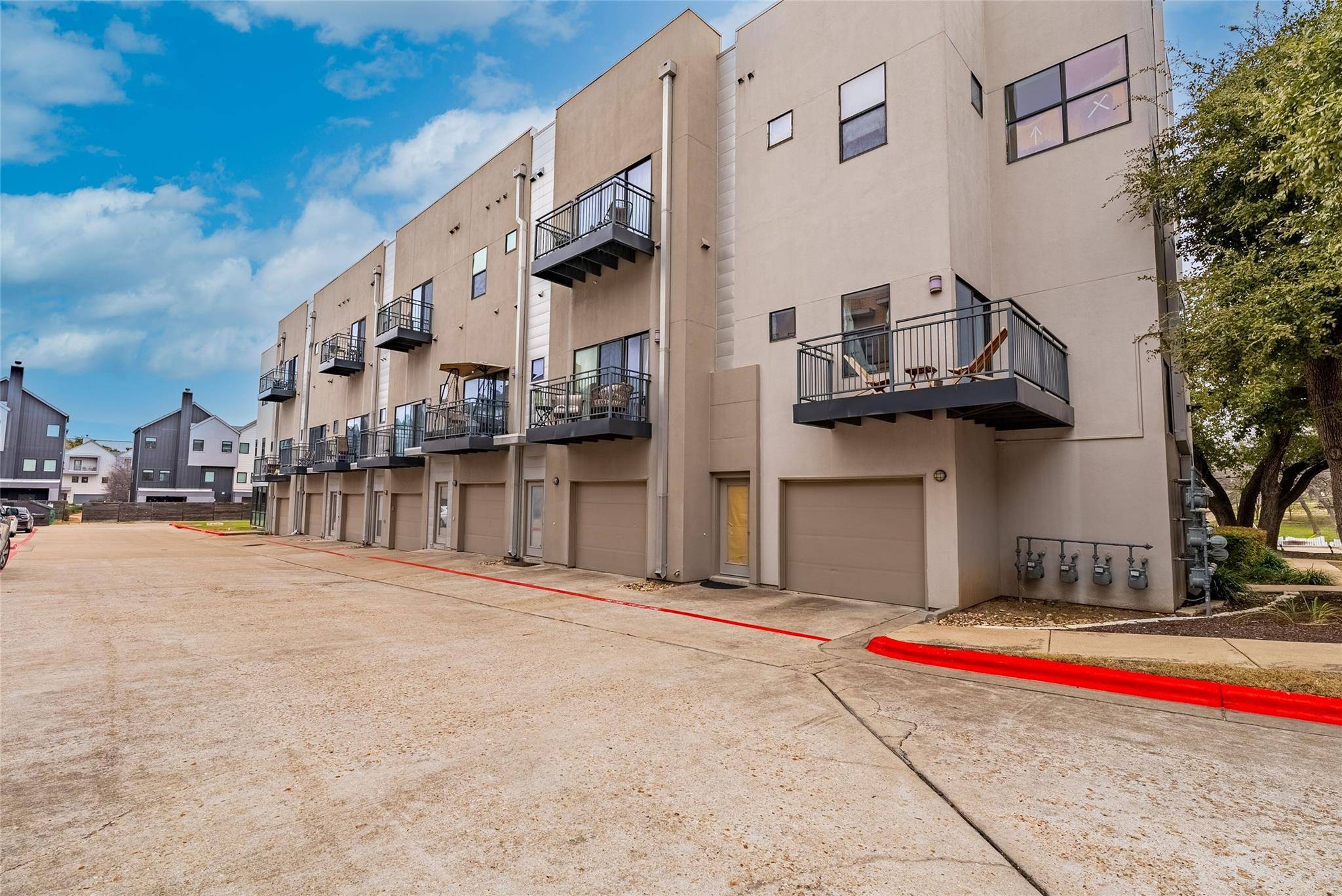 Austin, TX 78745,6000 S Congress #128