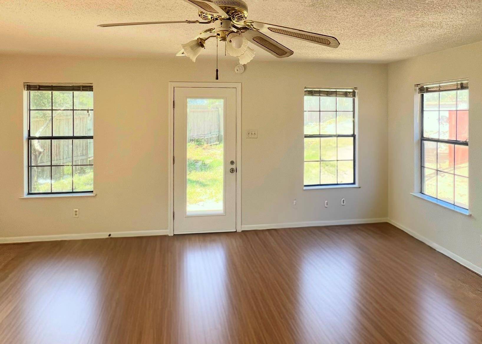 Austin, TX 78736,10208 Thomaswood LN