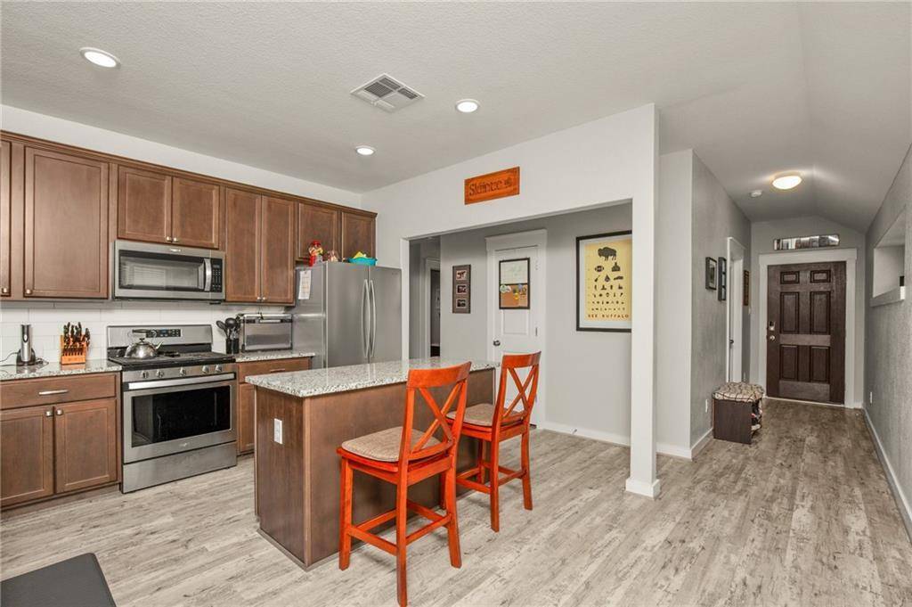 Leander, TX 78641,109 Earl Keen ST