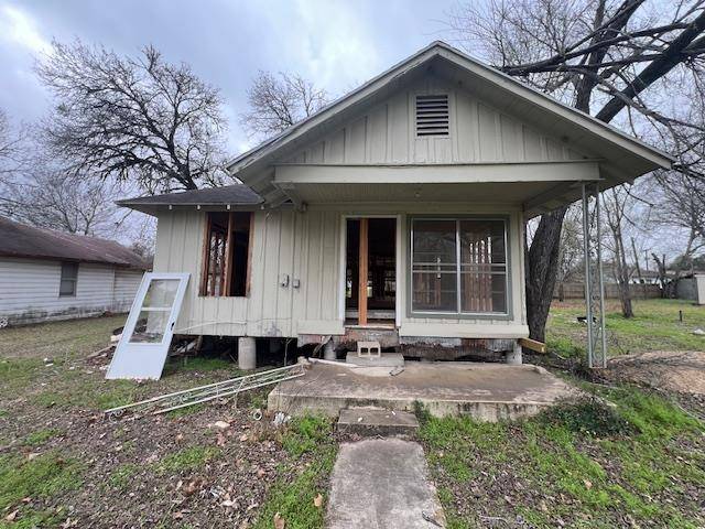 Luling, TX 78648,111 W Austin ST