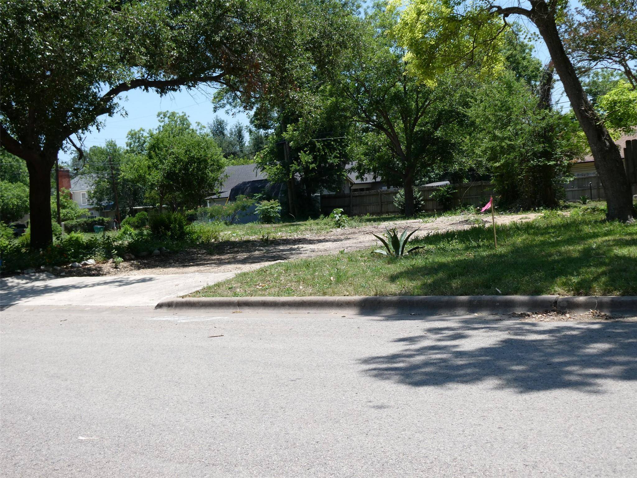 Taylor, TX 76574,903 FISHER ST