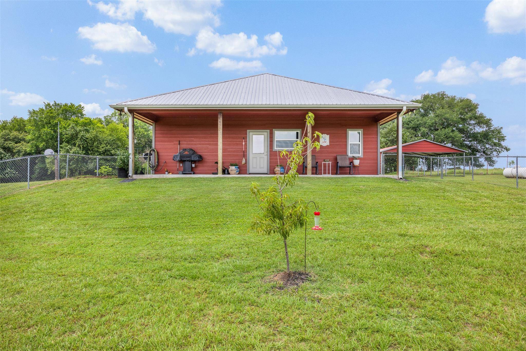 Lexington, TX 78947,1122 County Road 344 RD