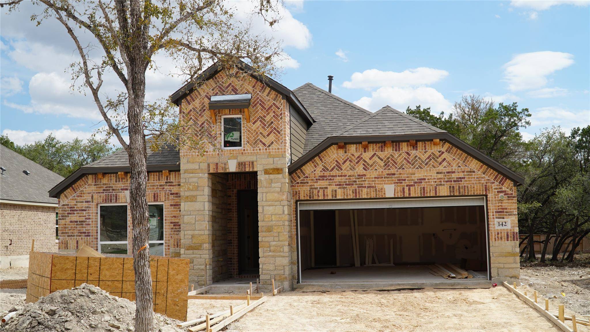 San Marcos, TX 78666,142 Angel Oak WAY