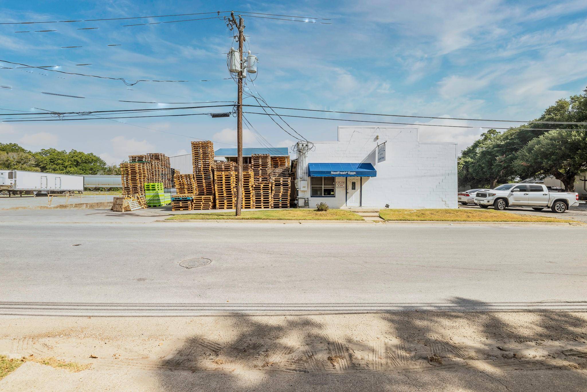 Gonzales, TX 78629,925 Saint Andrew ST