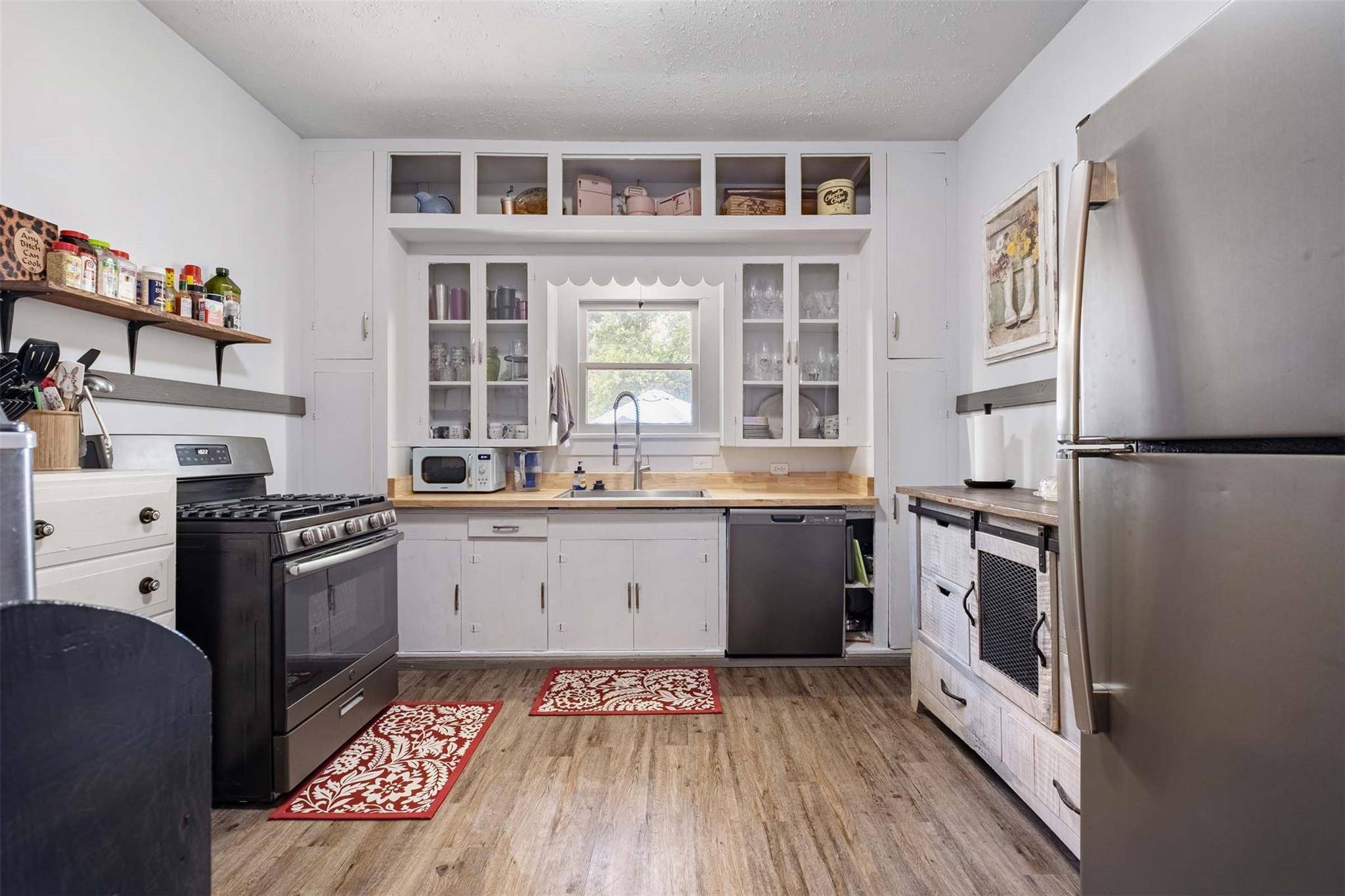 Smithville, TX 78957,405 Short ST