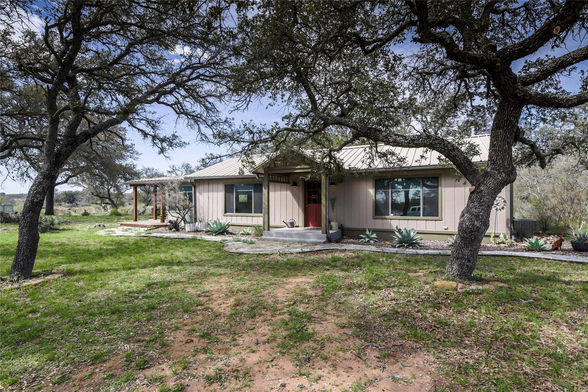 Llano, TX 78643,4044 county road 104