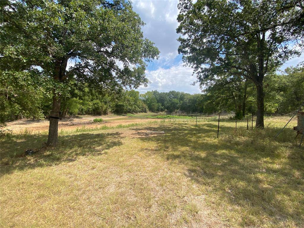 Paige, TX 78659,119 Lois LN