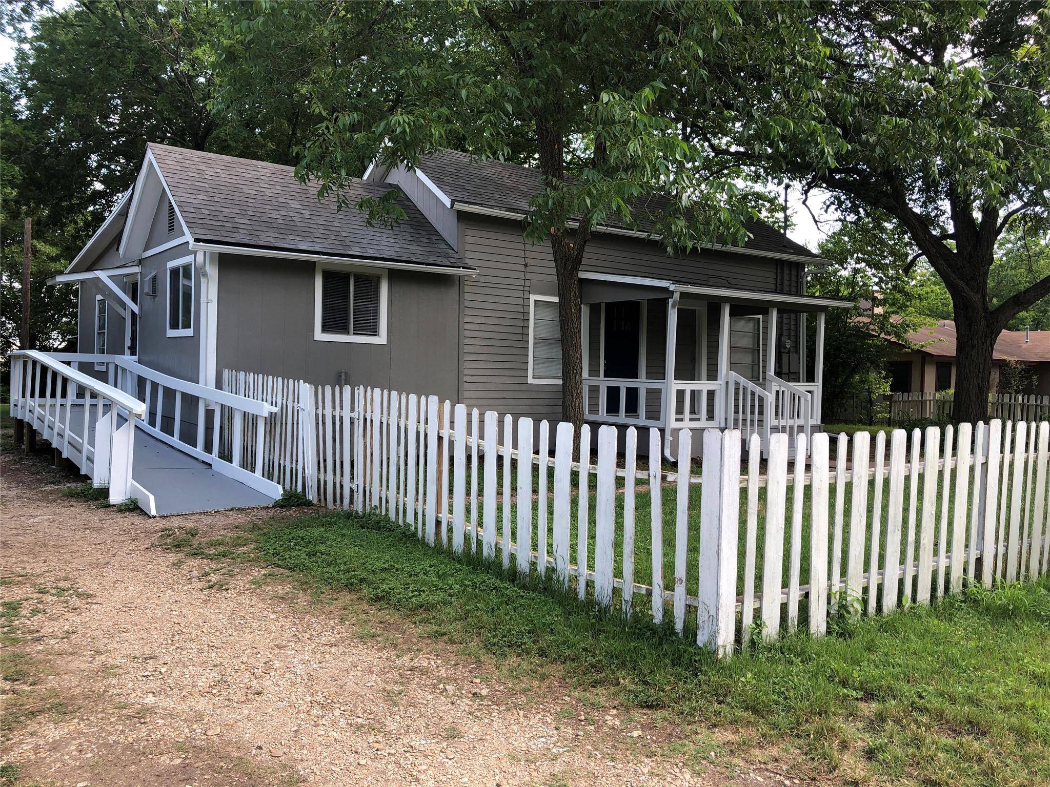 Taylor, TX 76574,502 Hosack ST