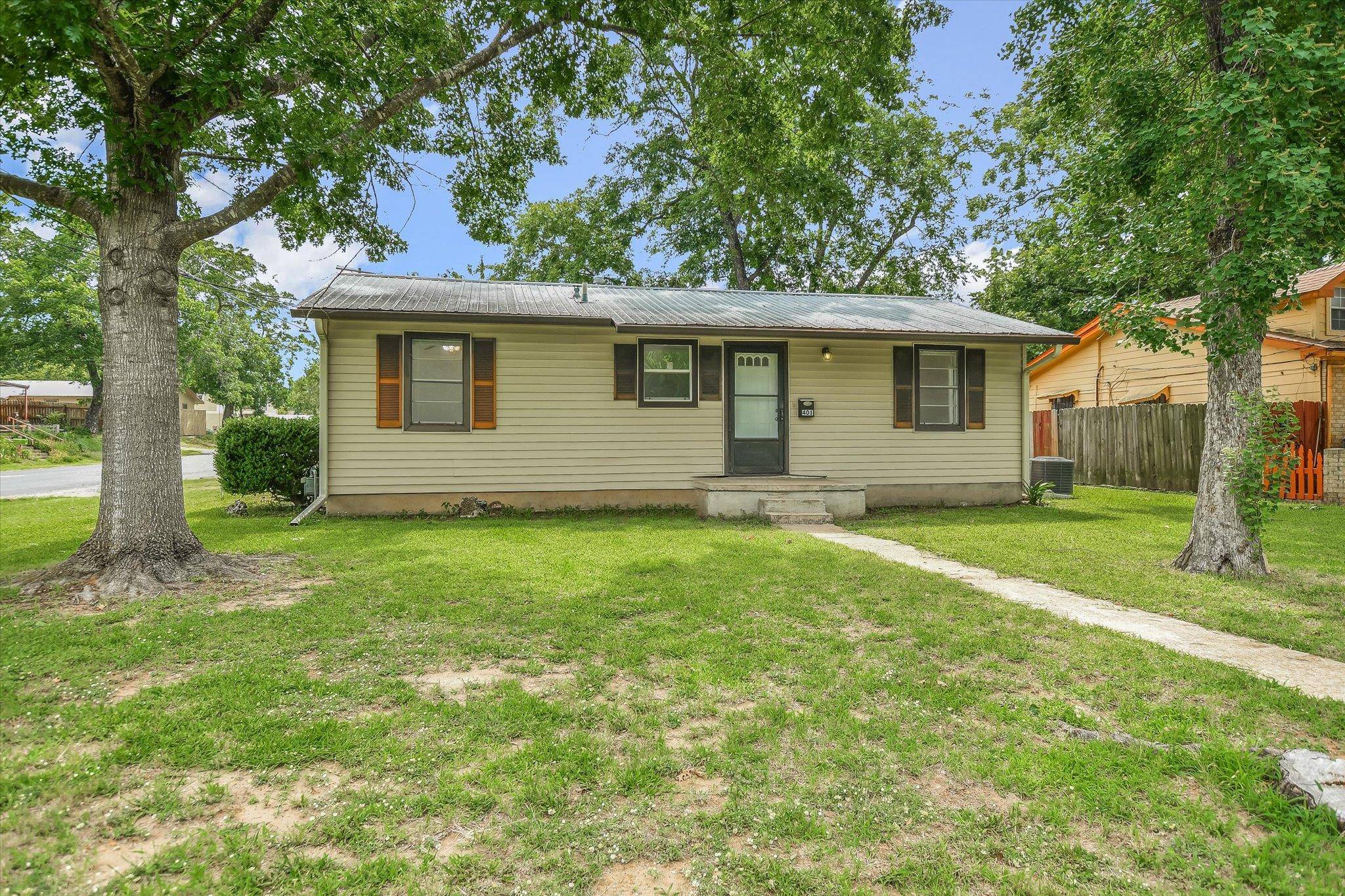 Elgin, TX 78621,401 S Avenue C