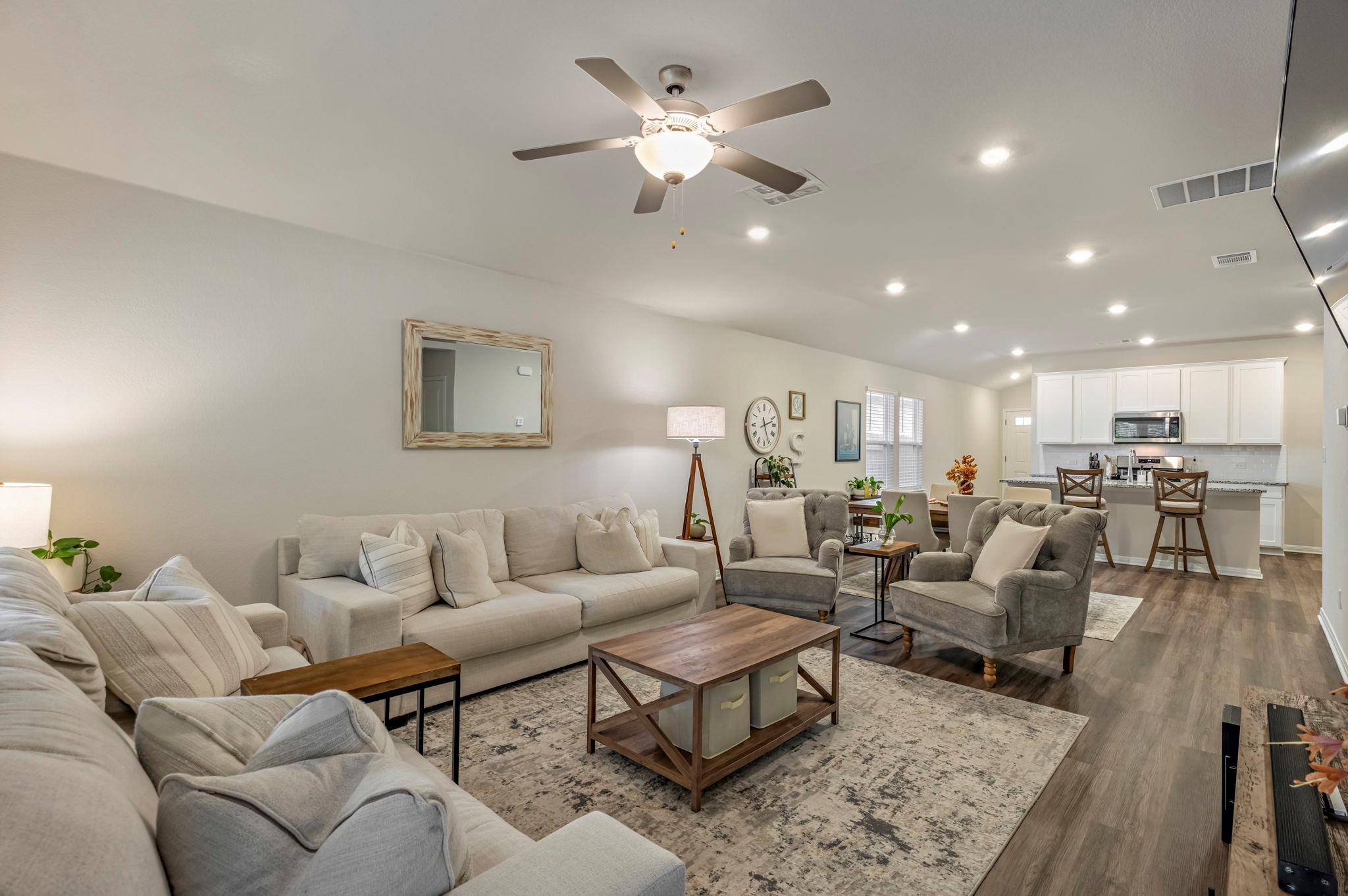 Georgetown, TX 78628,524 View DR