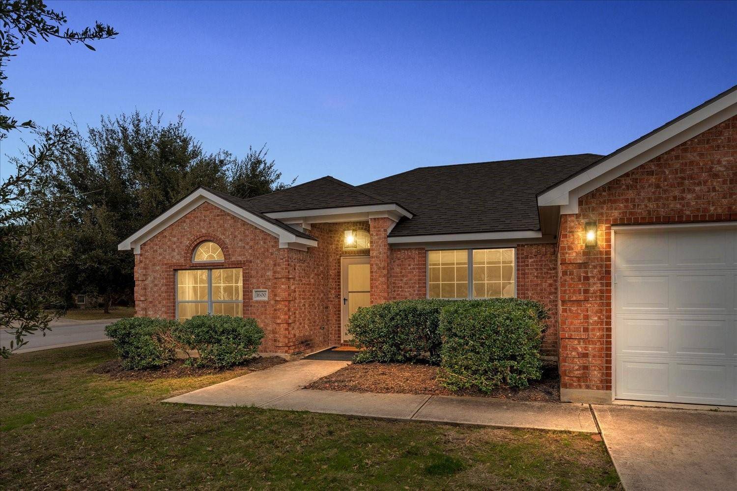 Lockhart, TX 78644,1600 Prickly Pear ST
