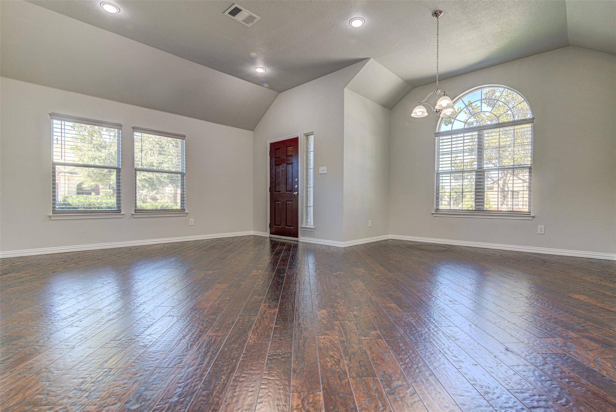 Round Rock, TX 78664,100 Snowflake DR