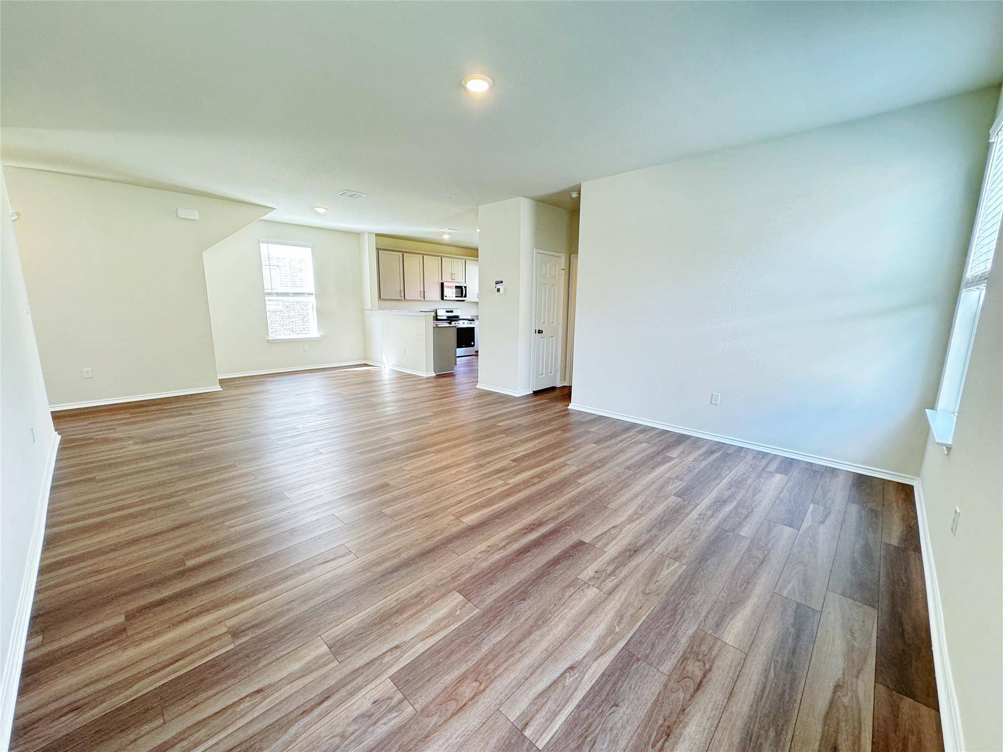 Buda, TX 78610,596 Papaya DR