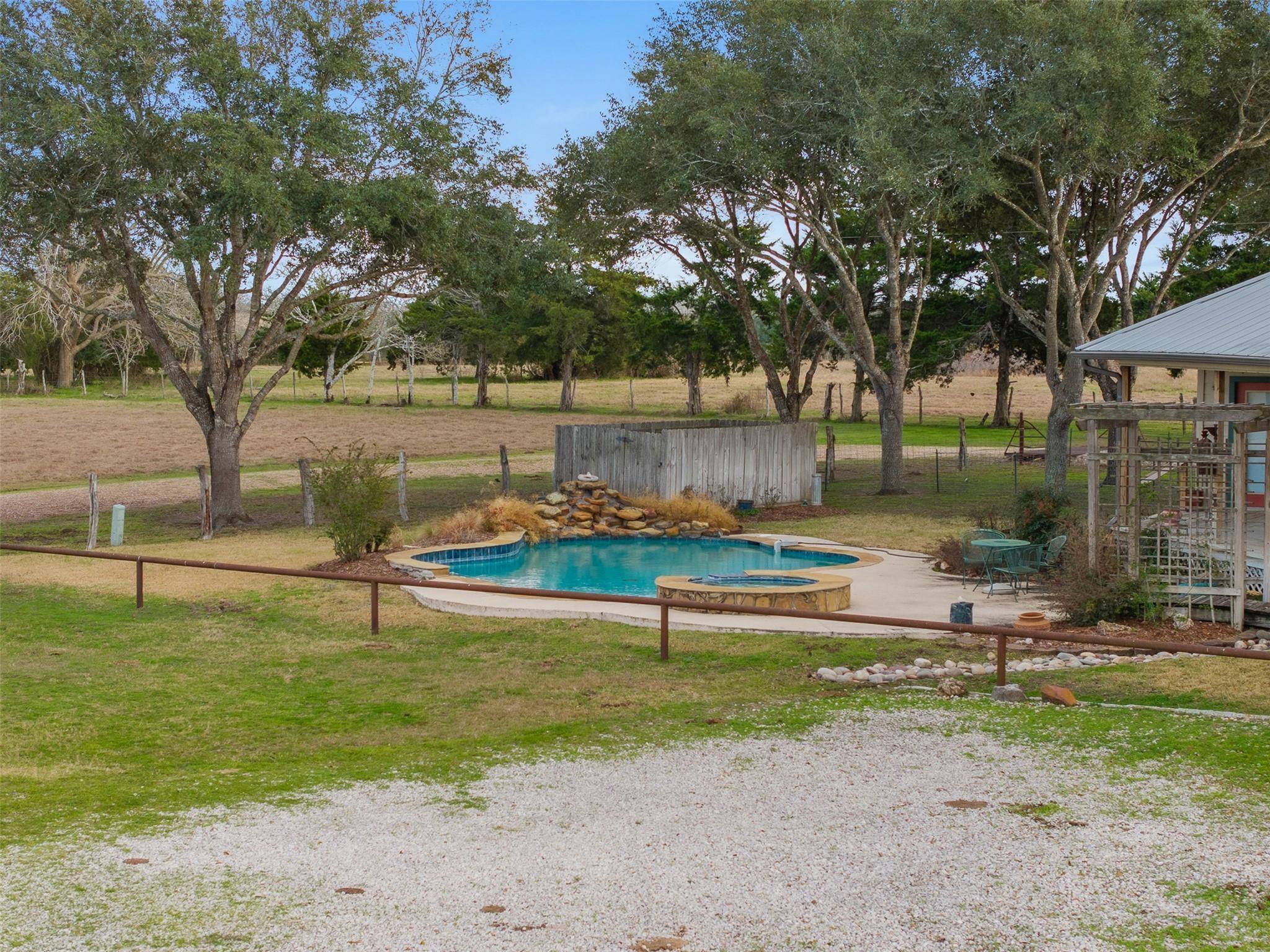Schulenburg, TX 78956,2346 Bruno RD