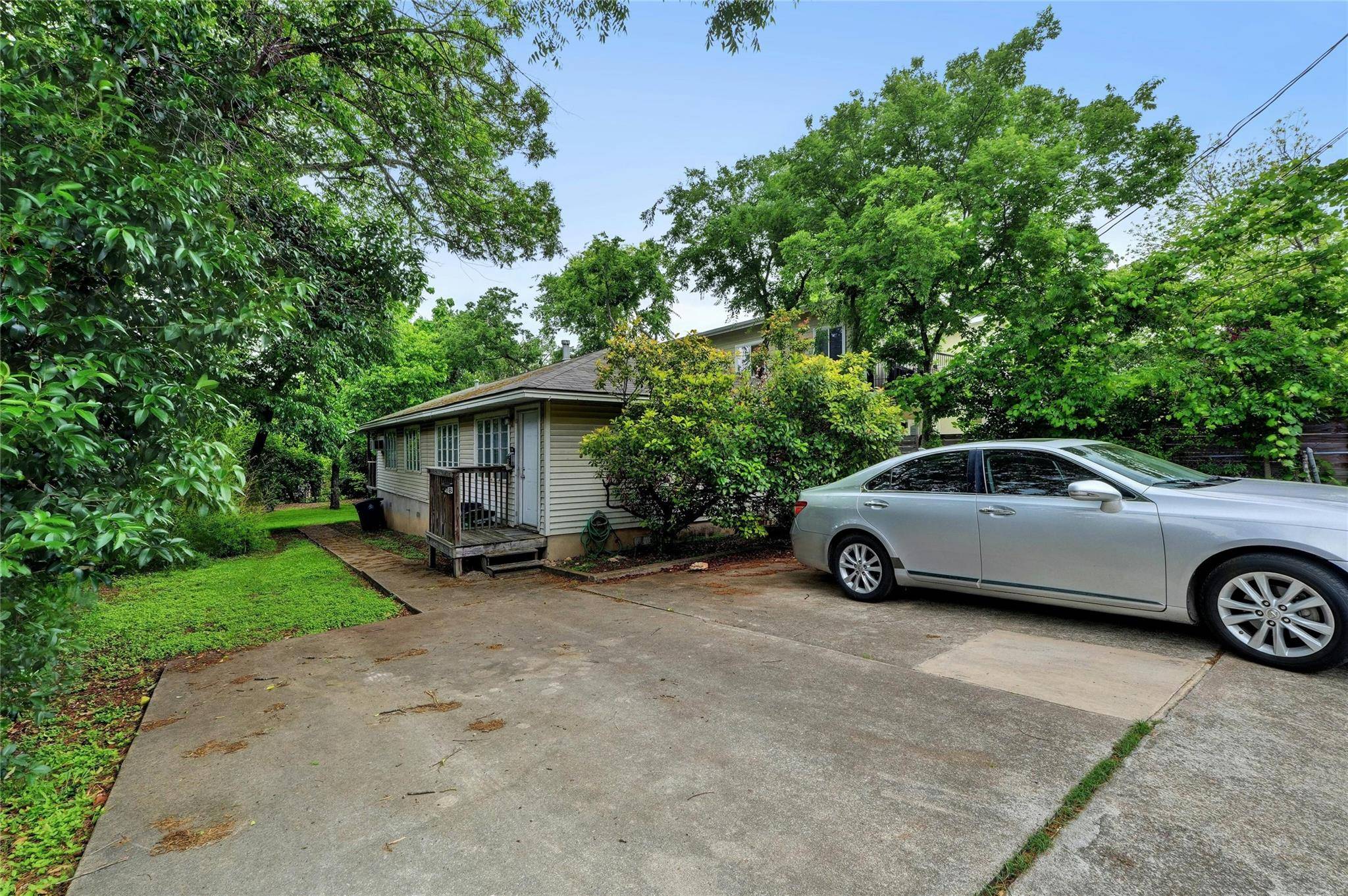 Austin, TX 78751,5002 Rowena