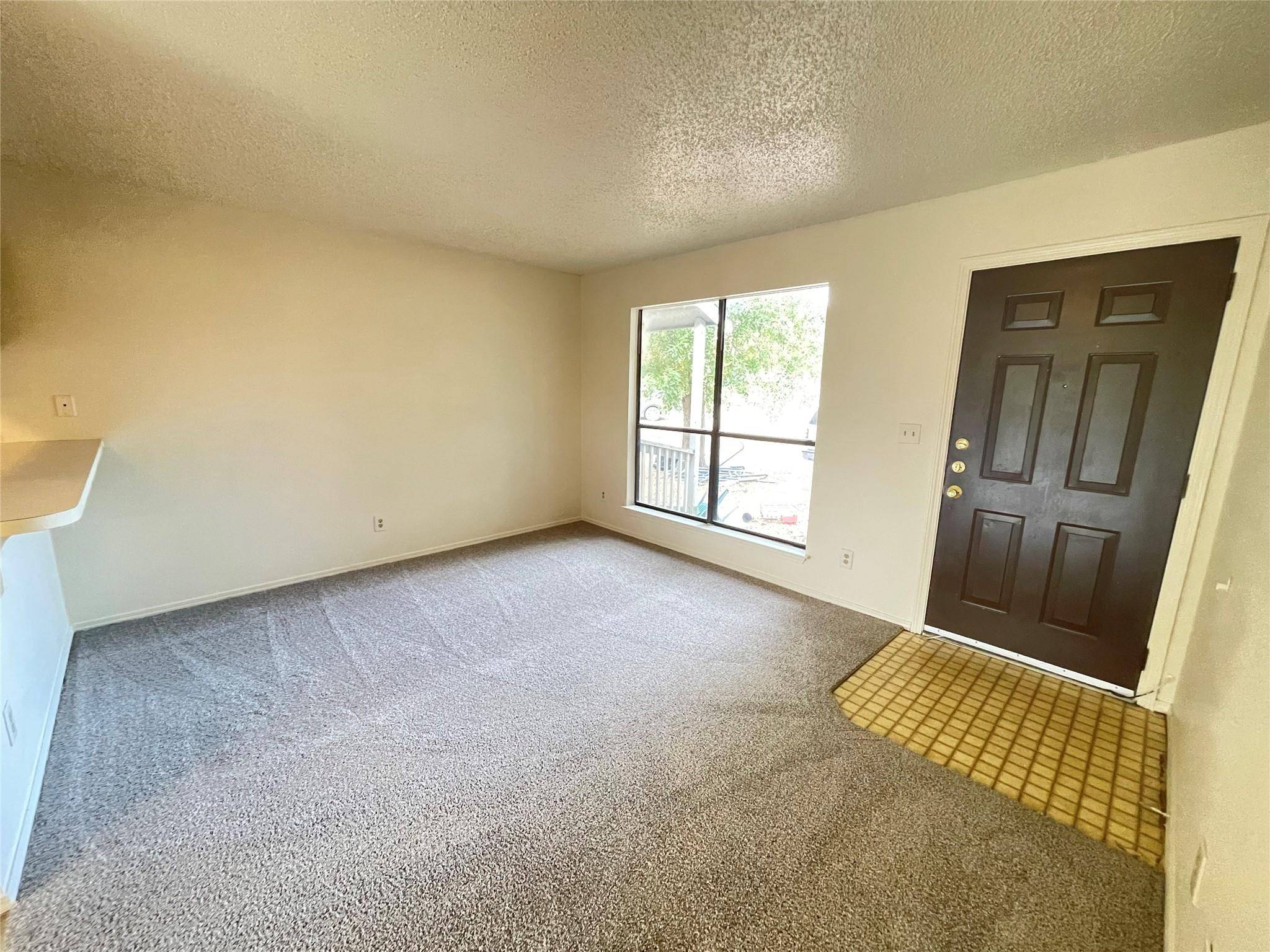 Elgin, TX 78621,113 Hillside DR #B