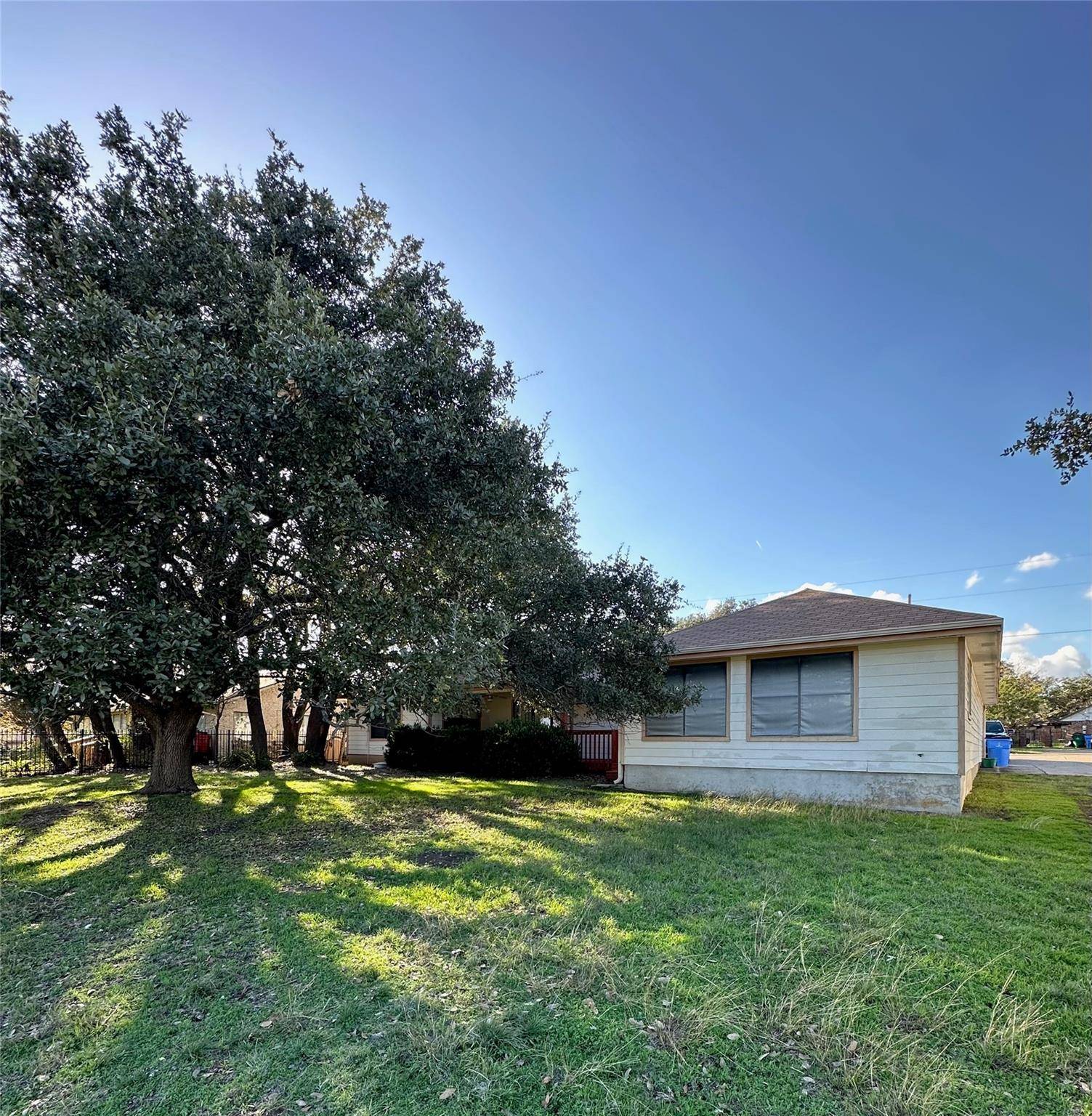 Lago Vista, TX 78645,21443 Lakefront DR