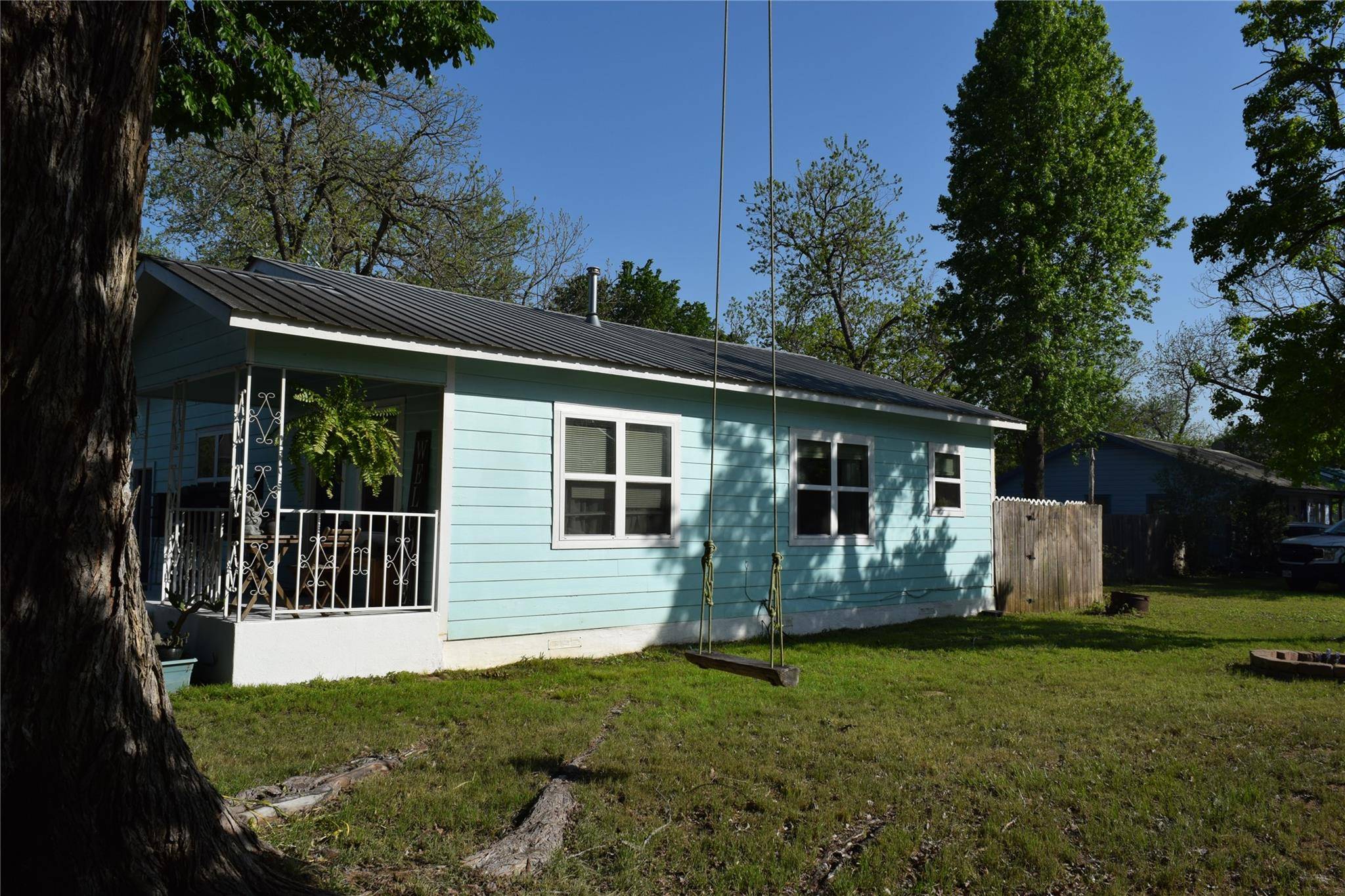 Smithville, TX 78957,1200 NE 5th ST