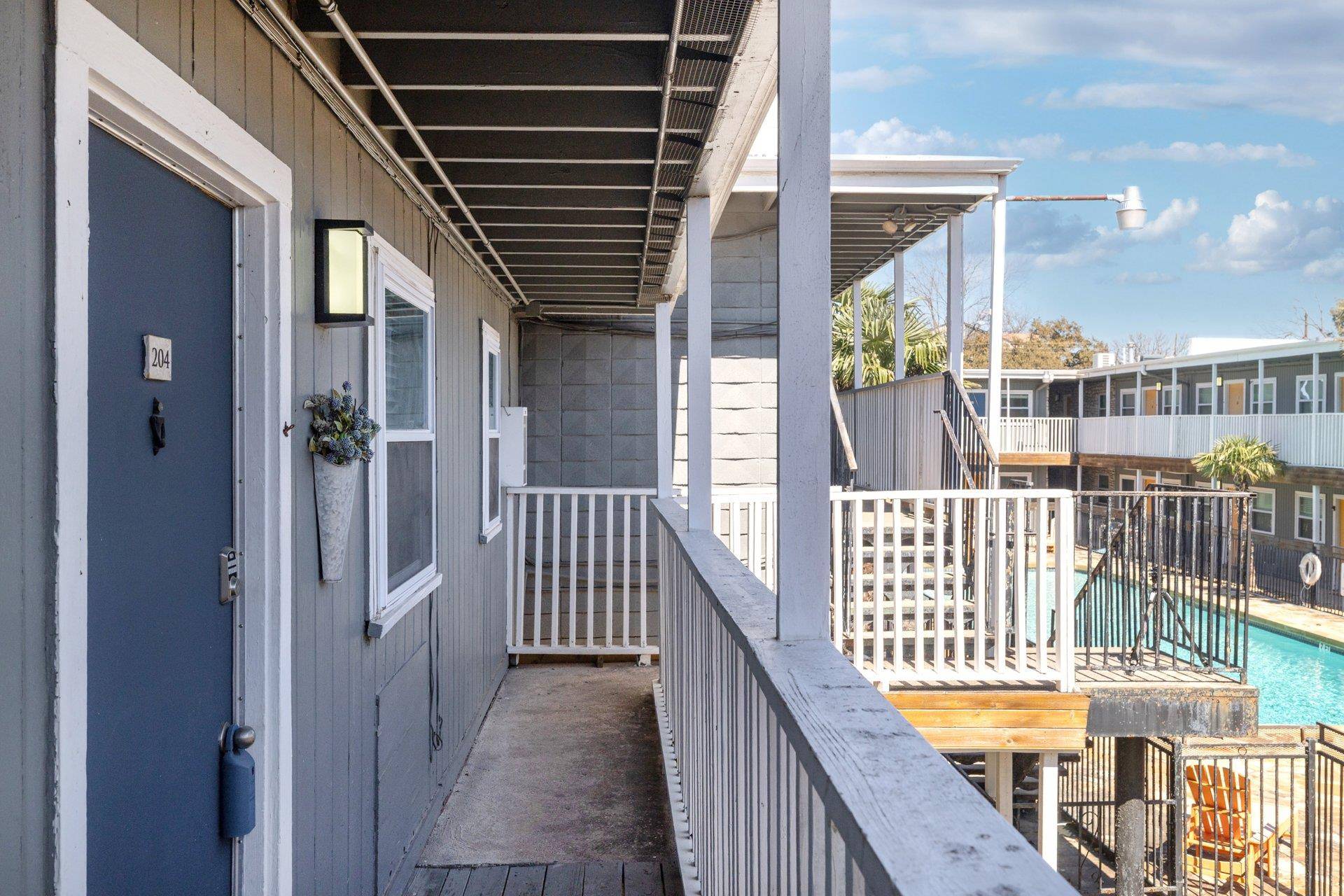 Austin, TX 78722,2401 Manor RD ##204