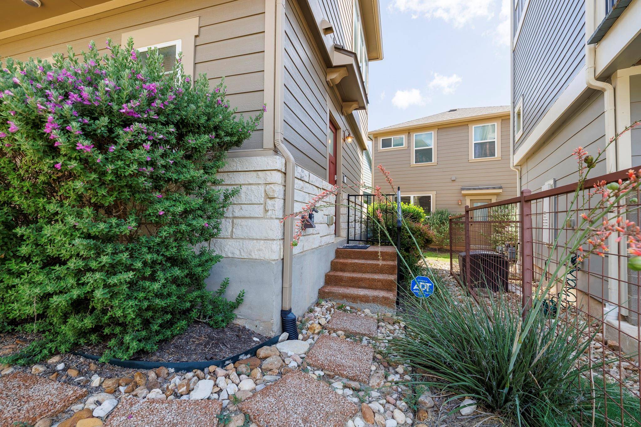 Austin, TX 78741,1912 Tripshaw LN #85C