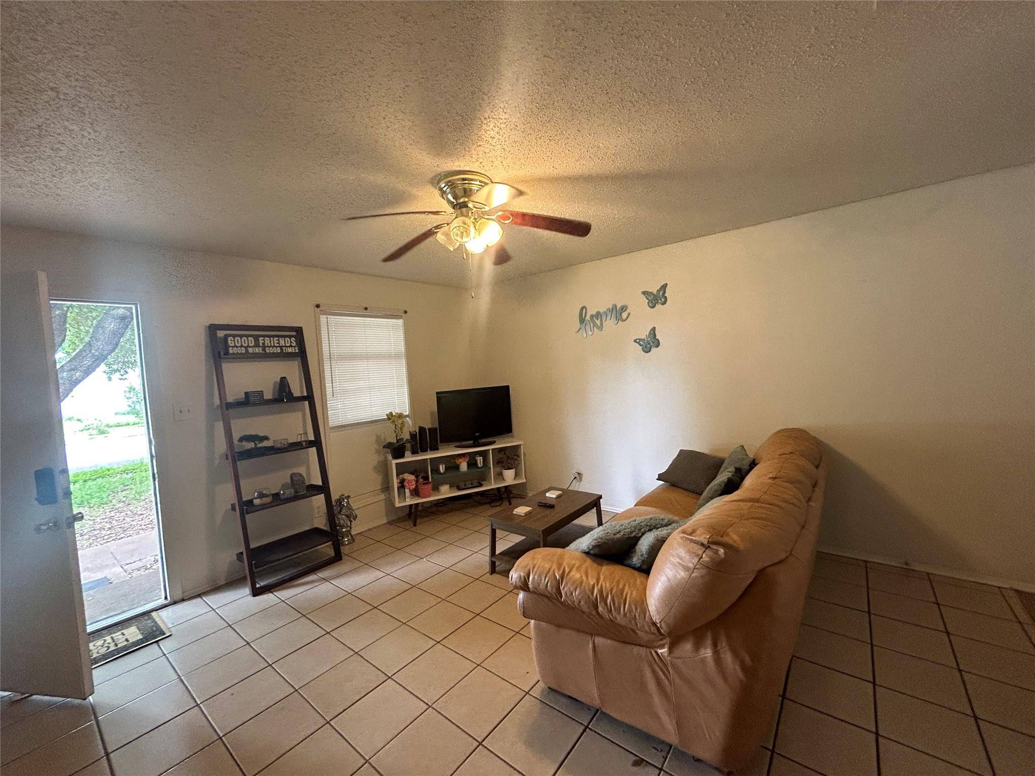 Austin, TX 78744,4504 Dovehill DR